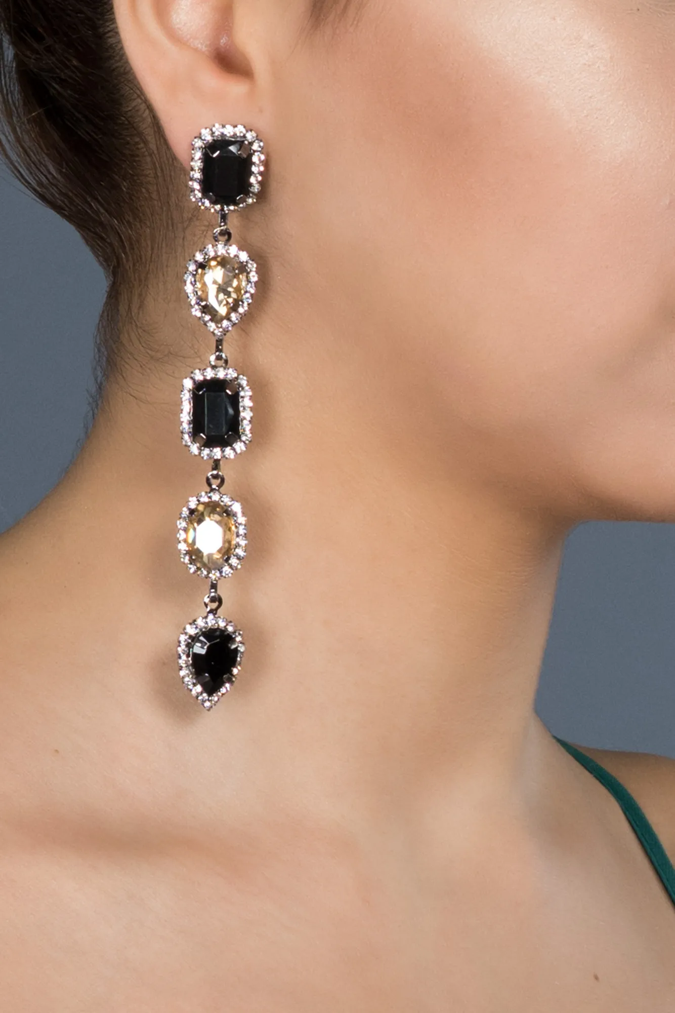 Black-Mink-Earring DY014