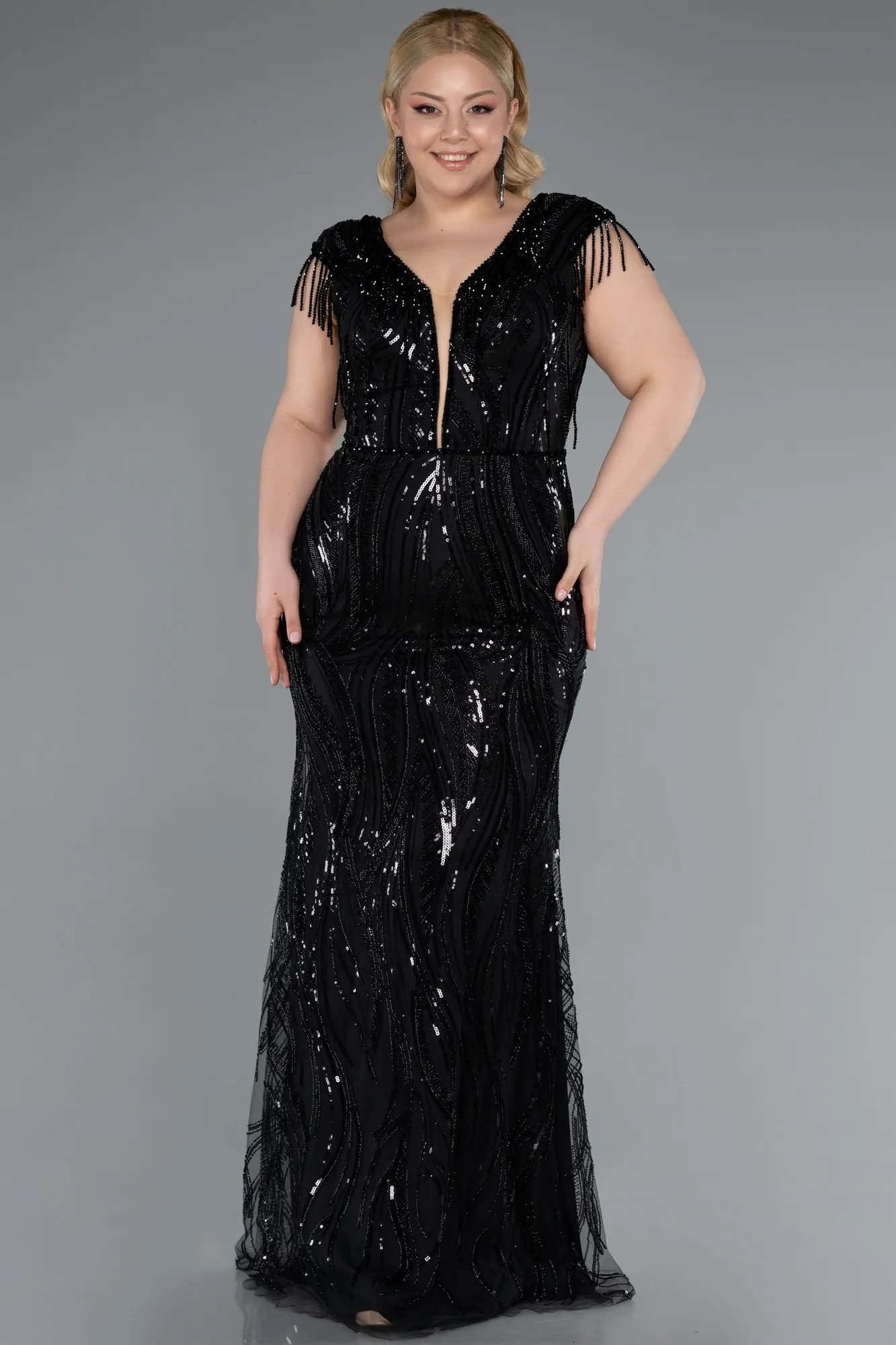 Black-Beaded Detailed V Neck Long Sequined Plus Size Evening Gown ABU5577