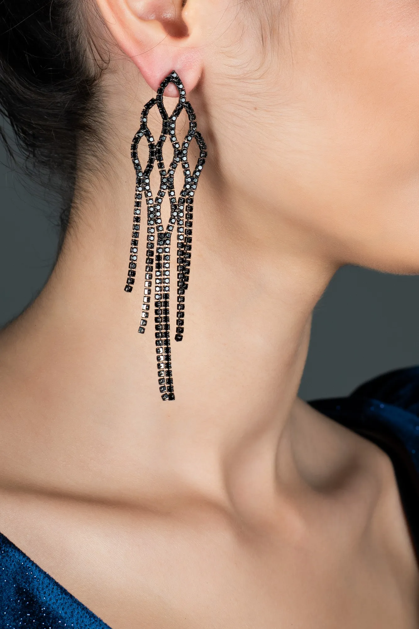 Black-Earring UK0178