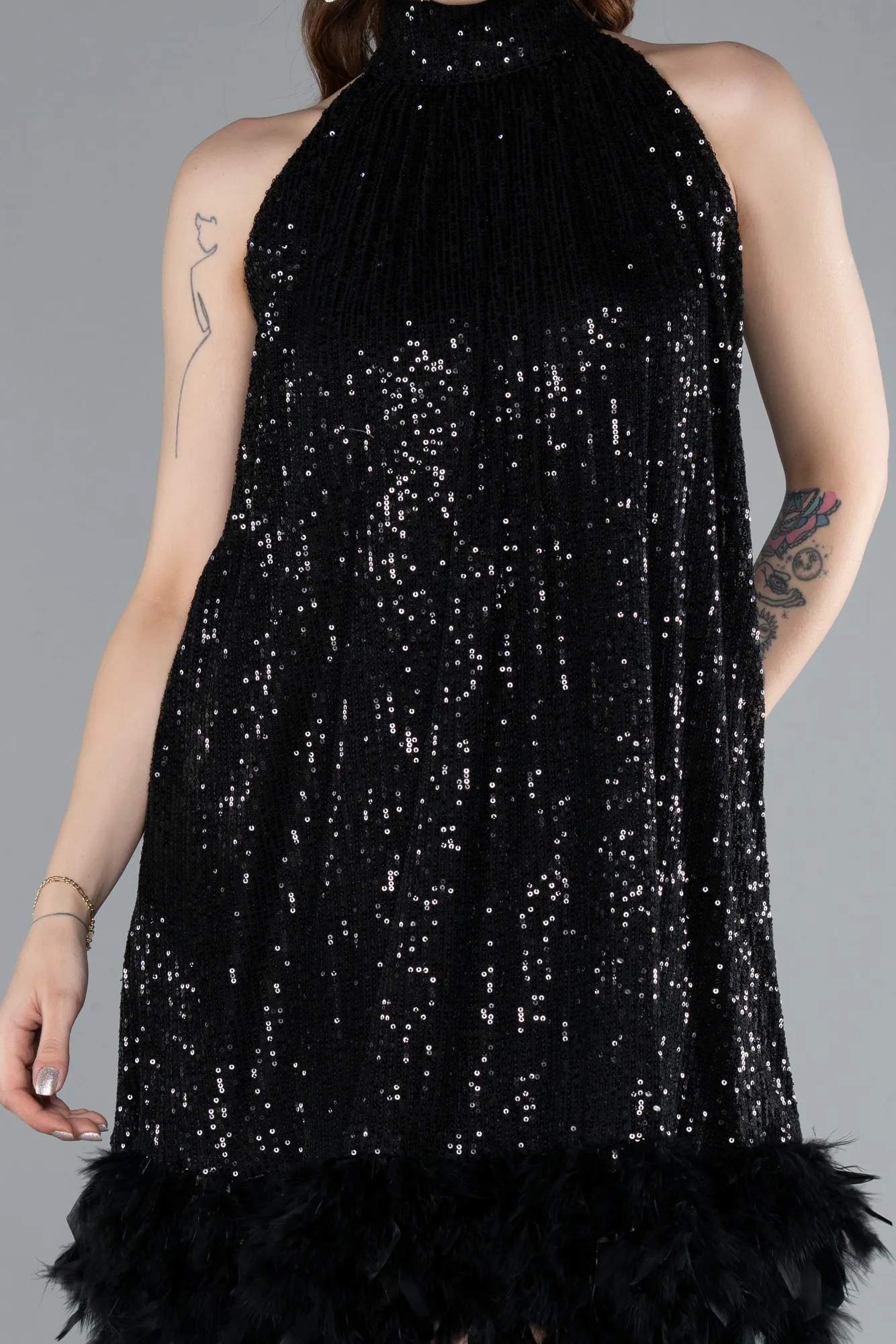 Black-Halter Neck Feathered Skirt Sequined Party Dress ABK2348