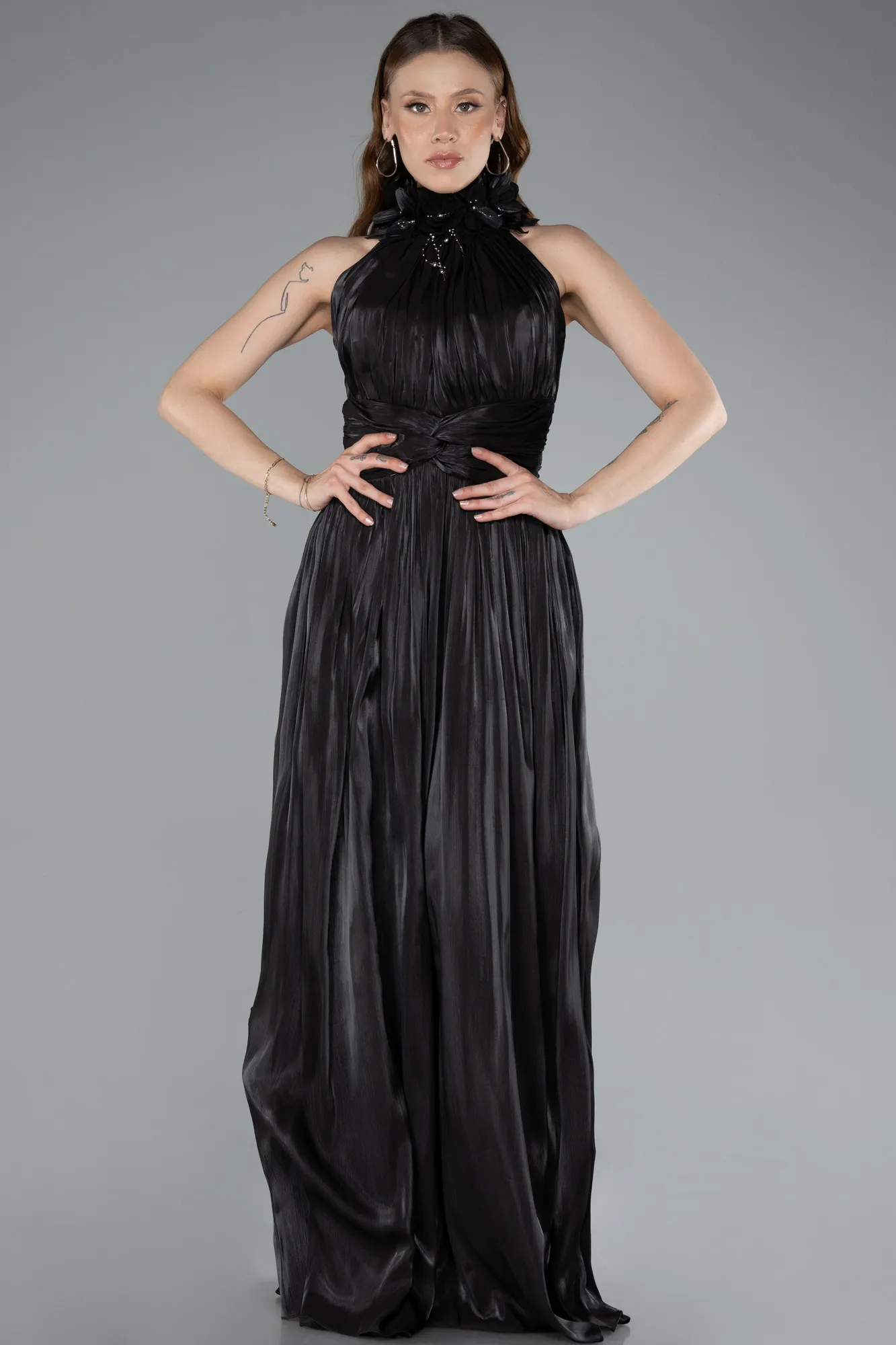 Black-Halter Neck Long Chiffon Evening Dress ABU4811