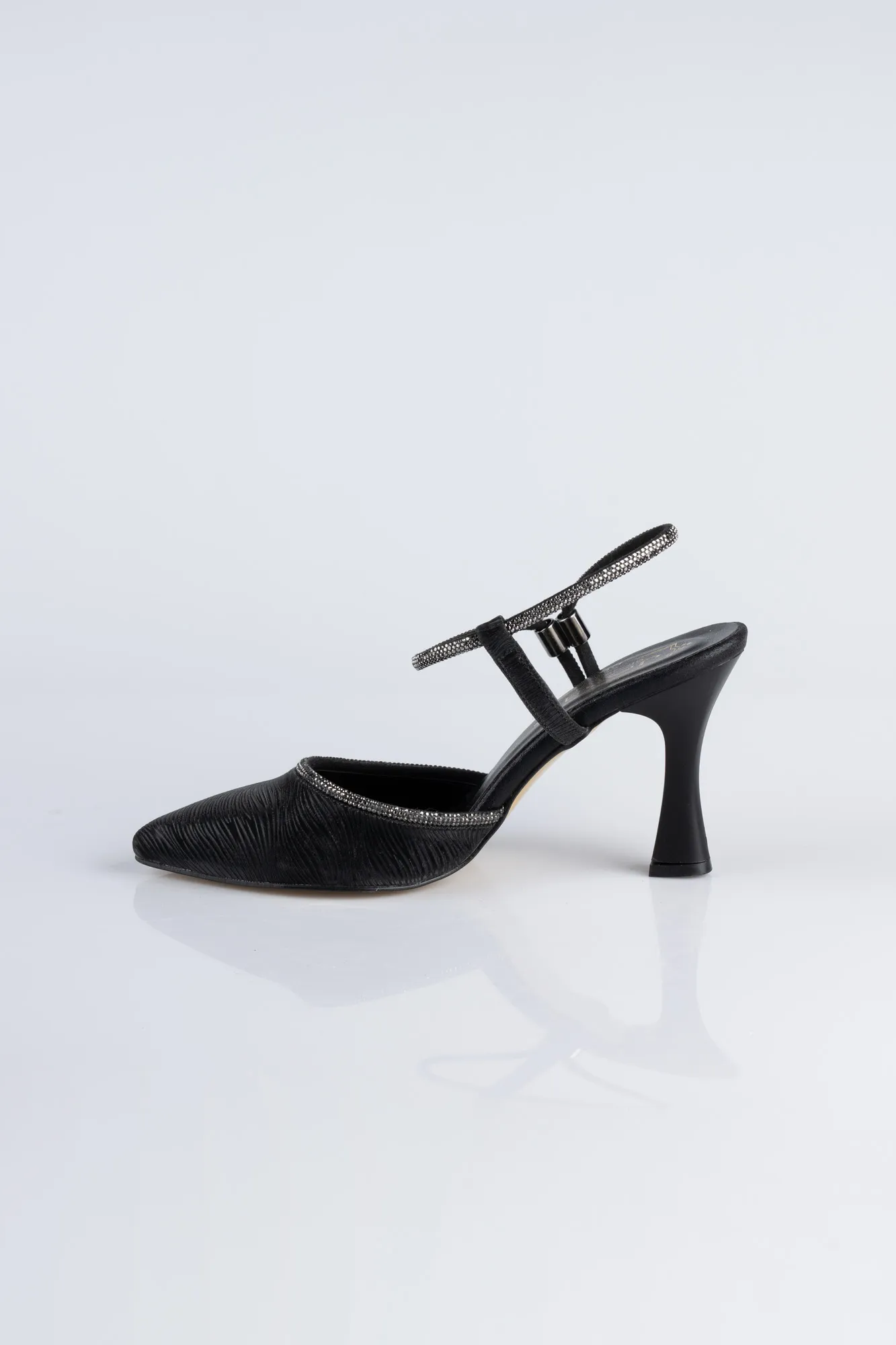 Black-Laser Cut Stiletto MJ5150