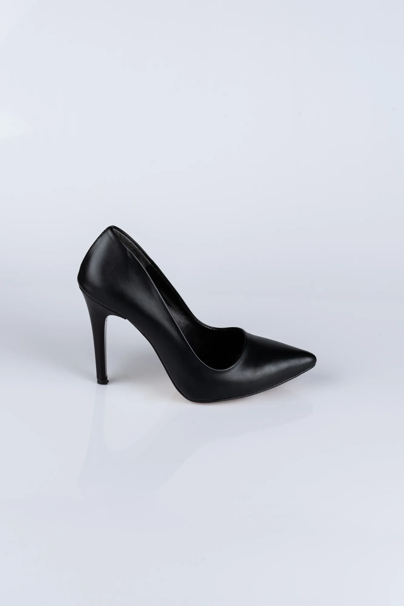 Black-Leather Stiletto ABD1096
