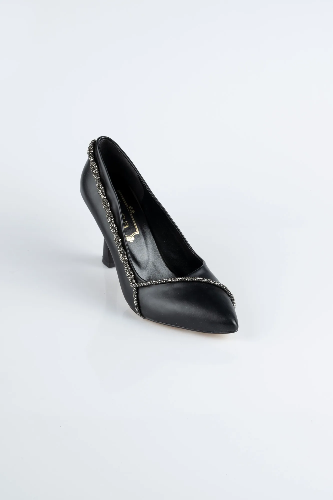 Black-Leather Stiletto MJD5158