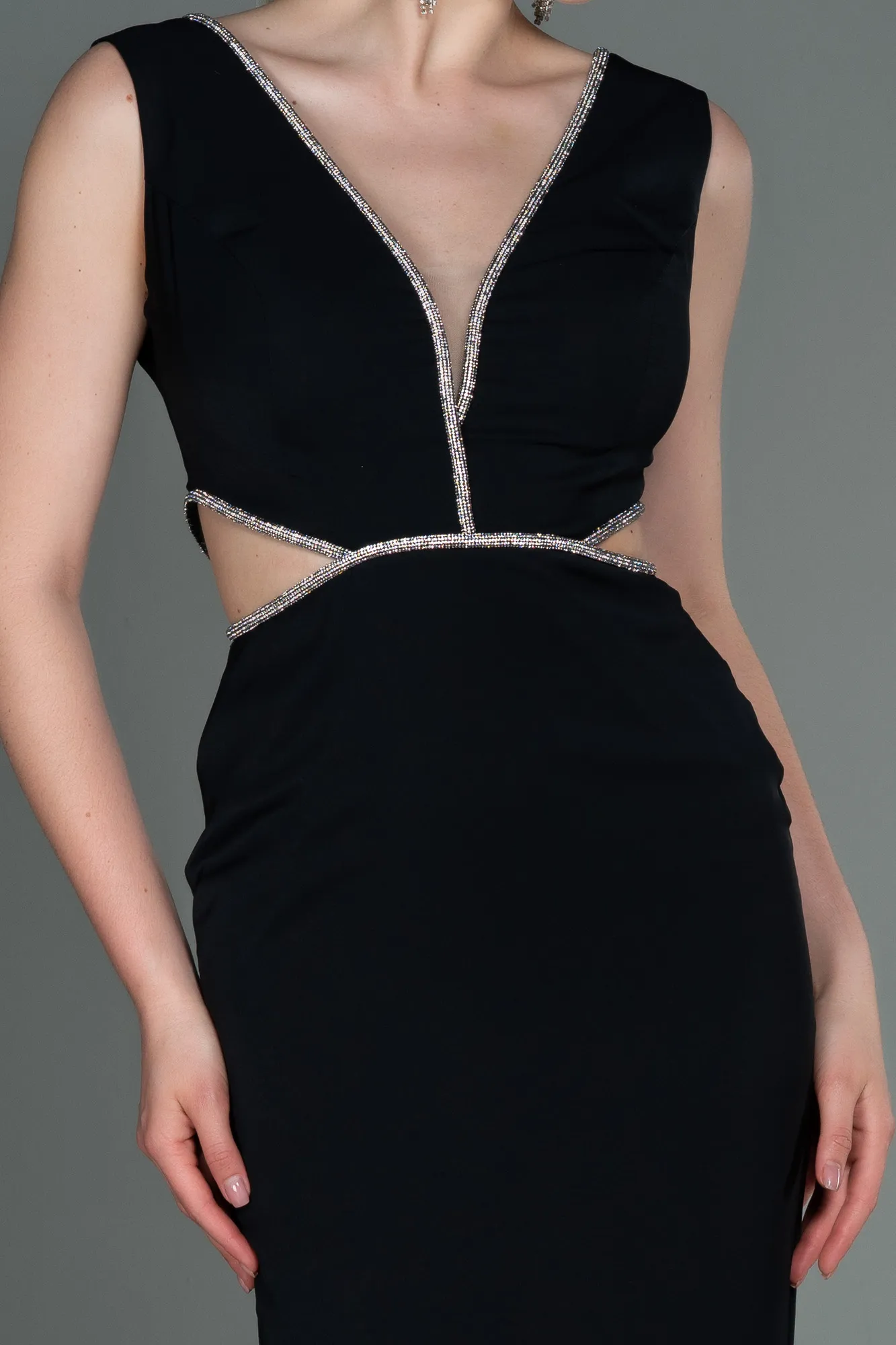 Black-Long Chiffon Prom Gown ABU3184