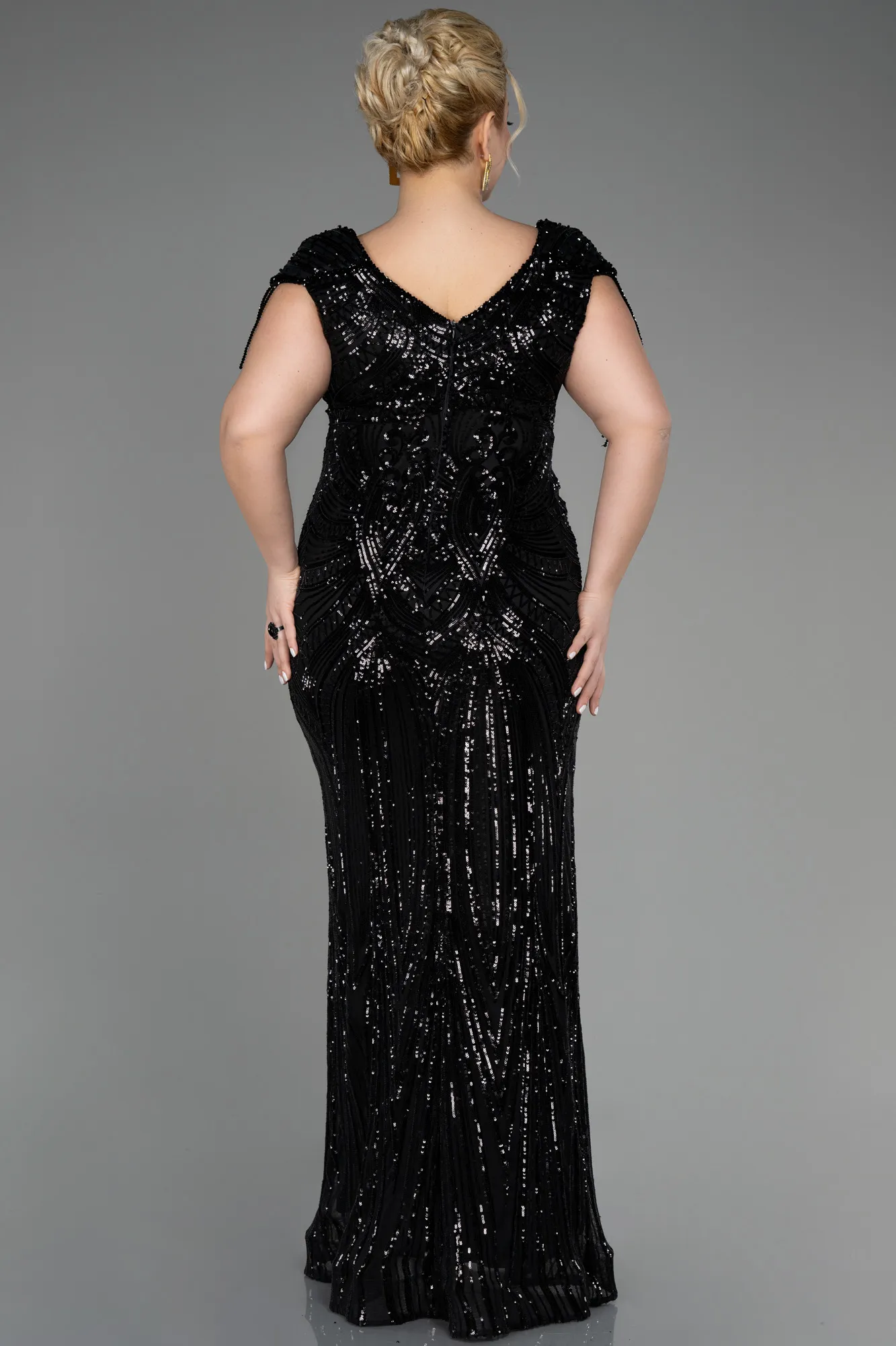 Black-Beaded Detailed V Neck Evening Gown ABU3730