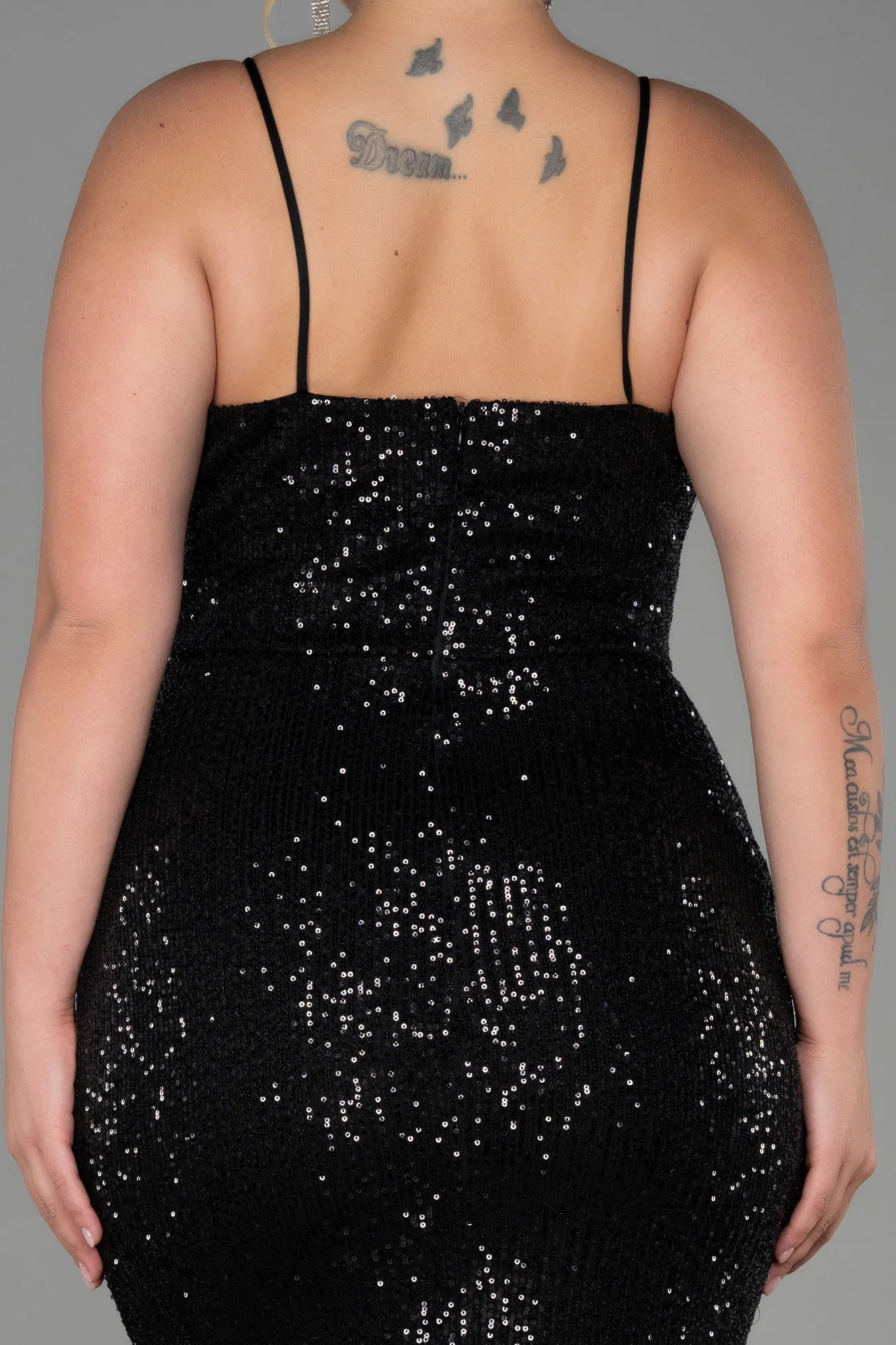 Black-Long Scaly Plus Size Evening Dress ABU3322