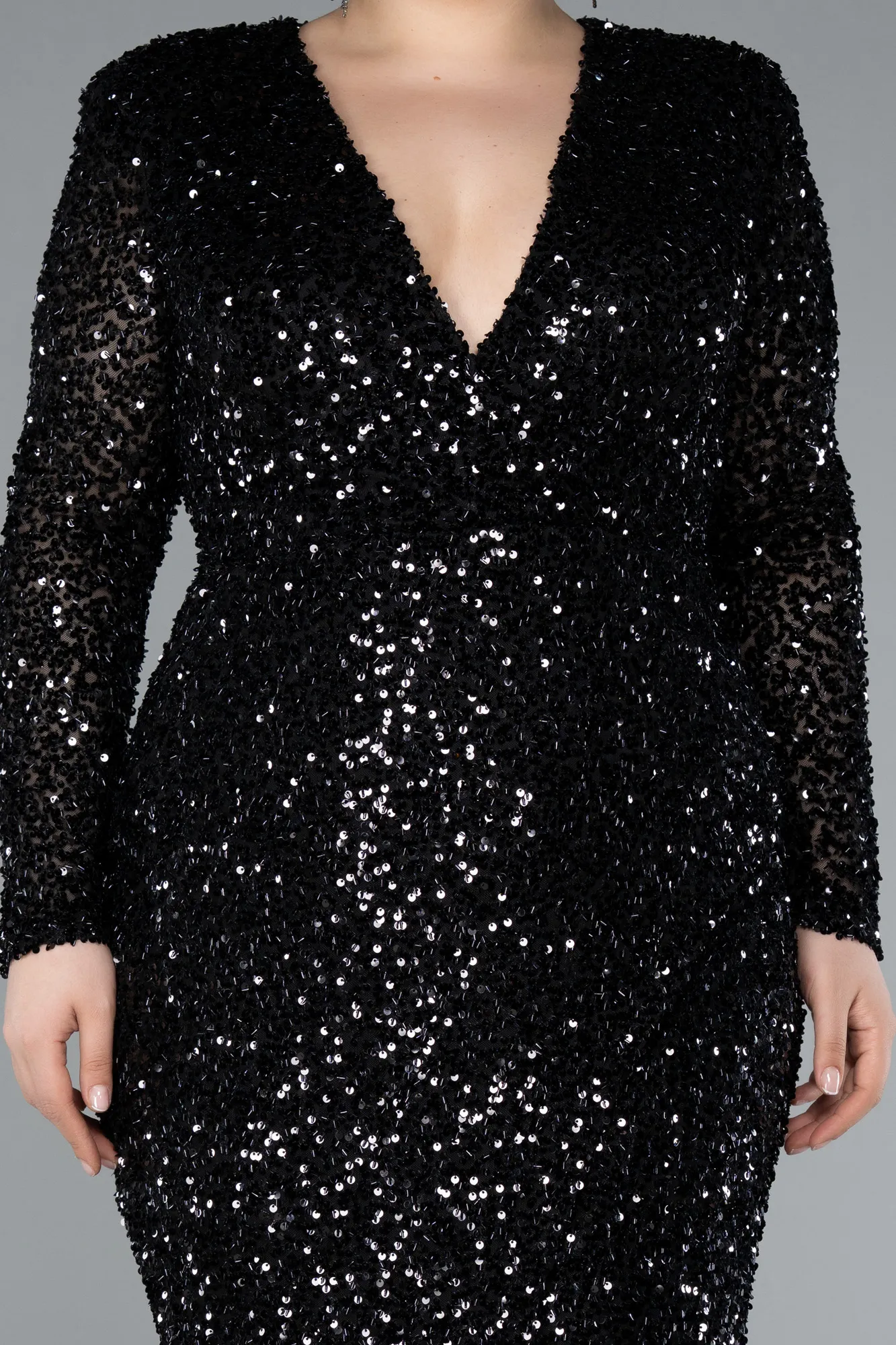 Black-Long Sleeve V Neck Scaly Plus Size Evening Gown ABU4764