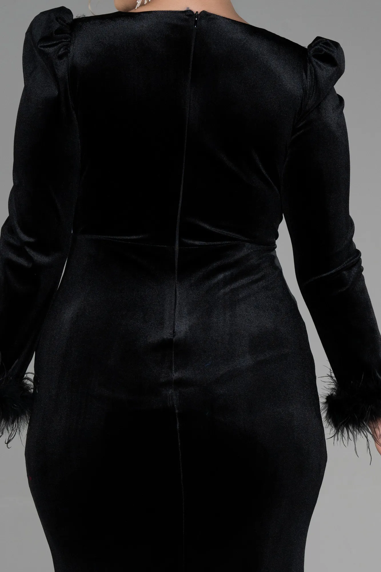 Black-Long Velvet Velvet Oversized Evening Dress ABU3394