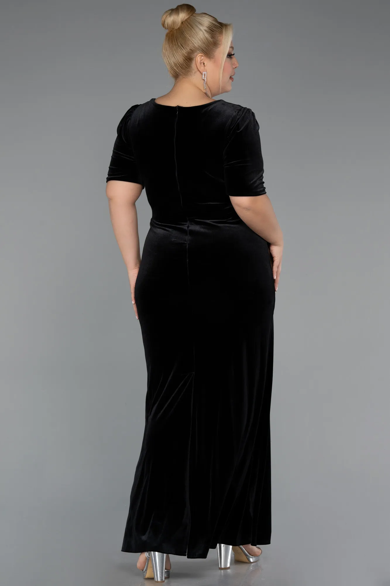 Black-Long Velvet Velvet Oversized Evening Dress ABU5390