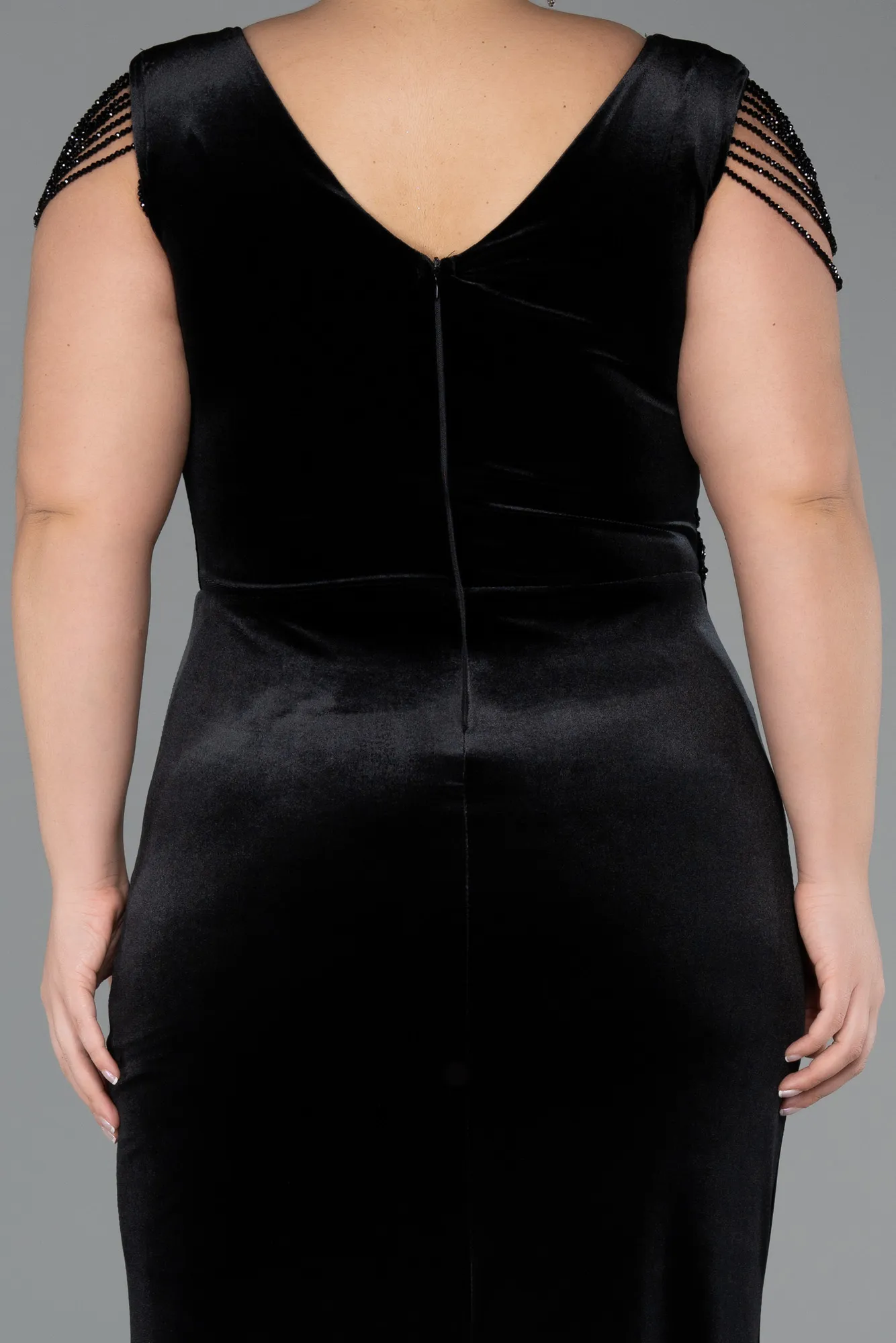 Black-Long Velvet Velvet Oversized Evening Dress ABU5428