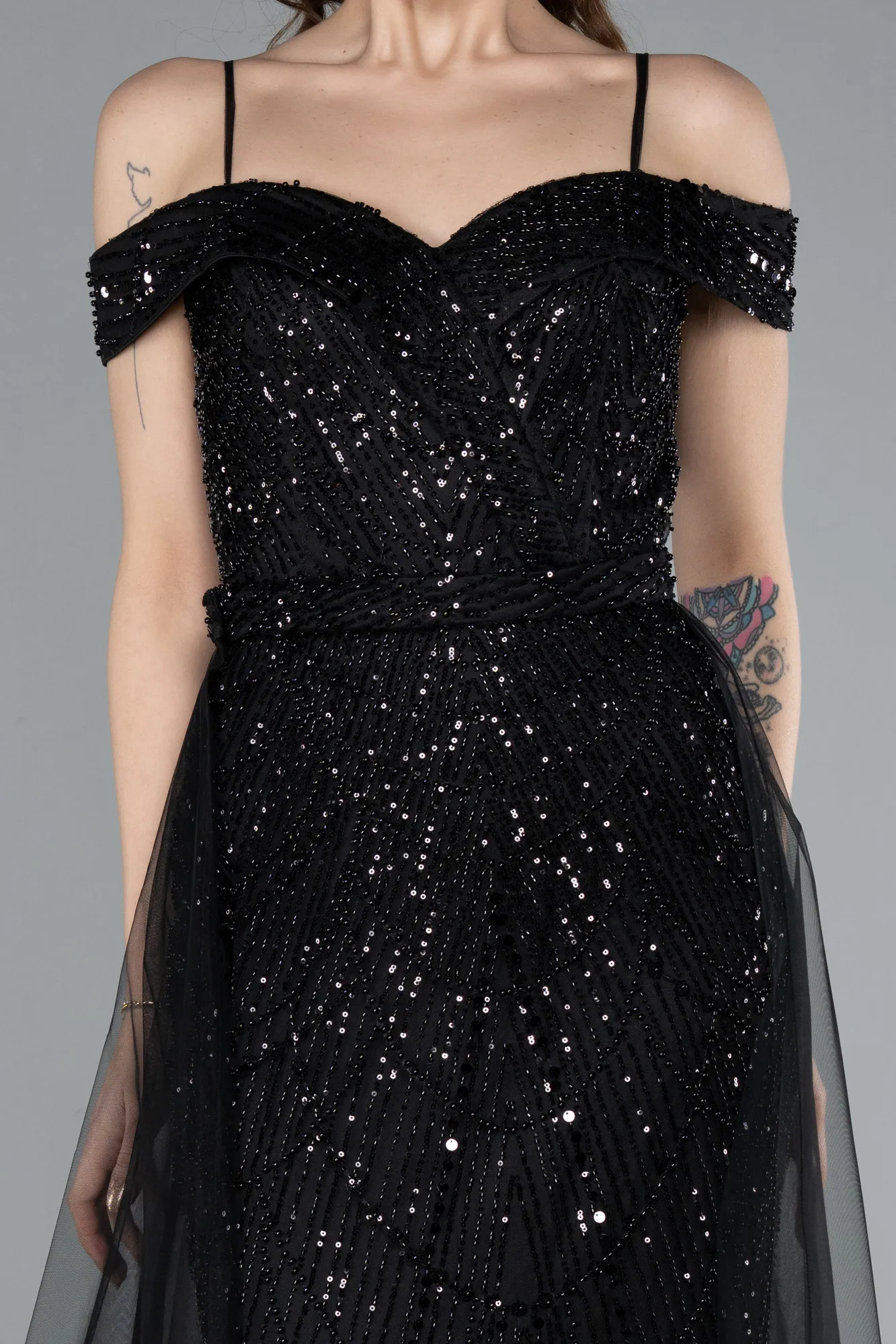 Black-Off The Shoulder Tail Accessory Long Sequined Evening Gown ABU4708