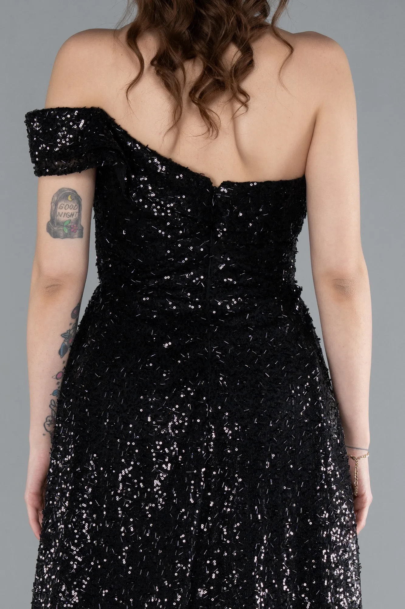 Black-One Shoulder Taıled Sequined Long Evening Gown ABU4691