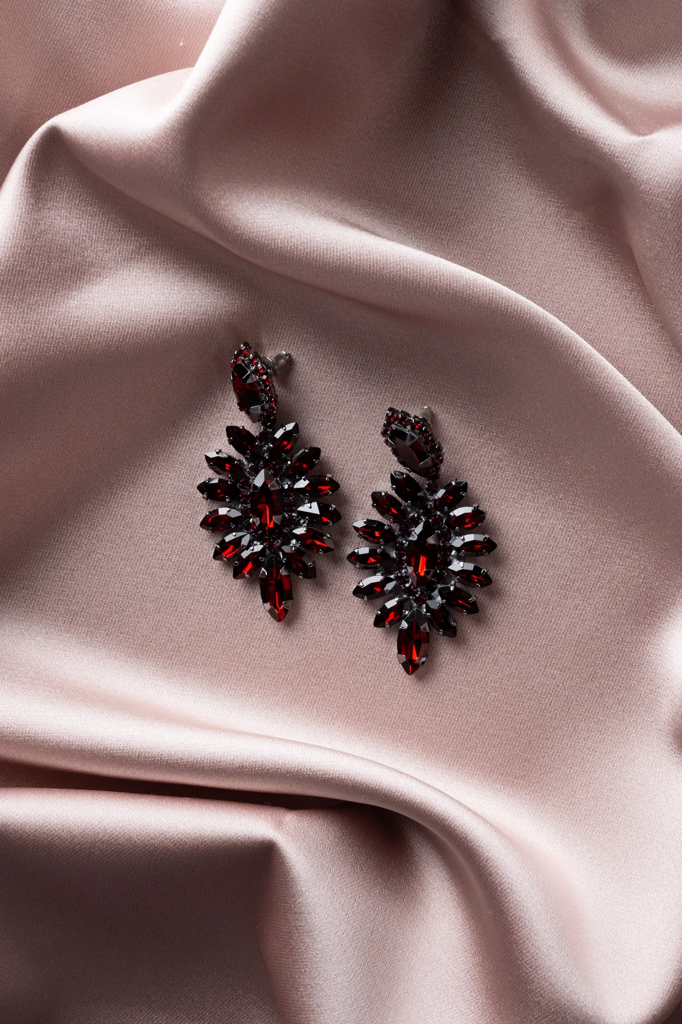 Burgundy-Earring UK528