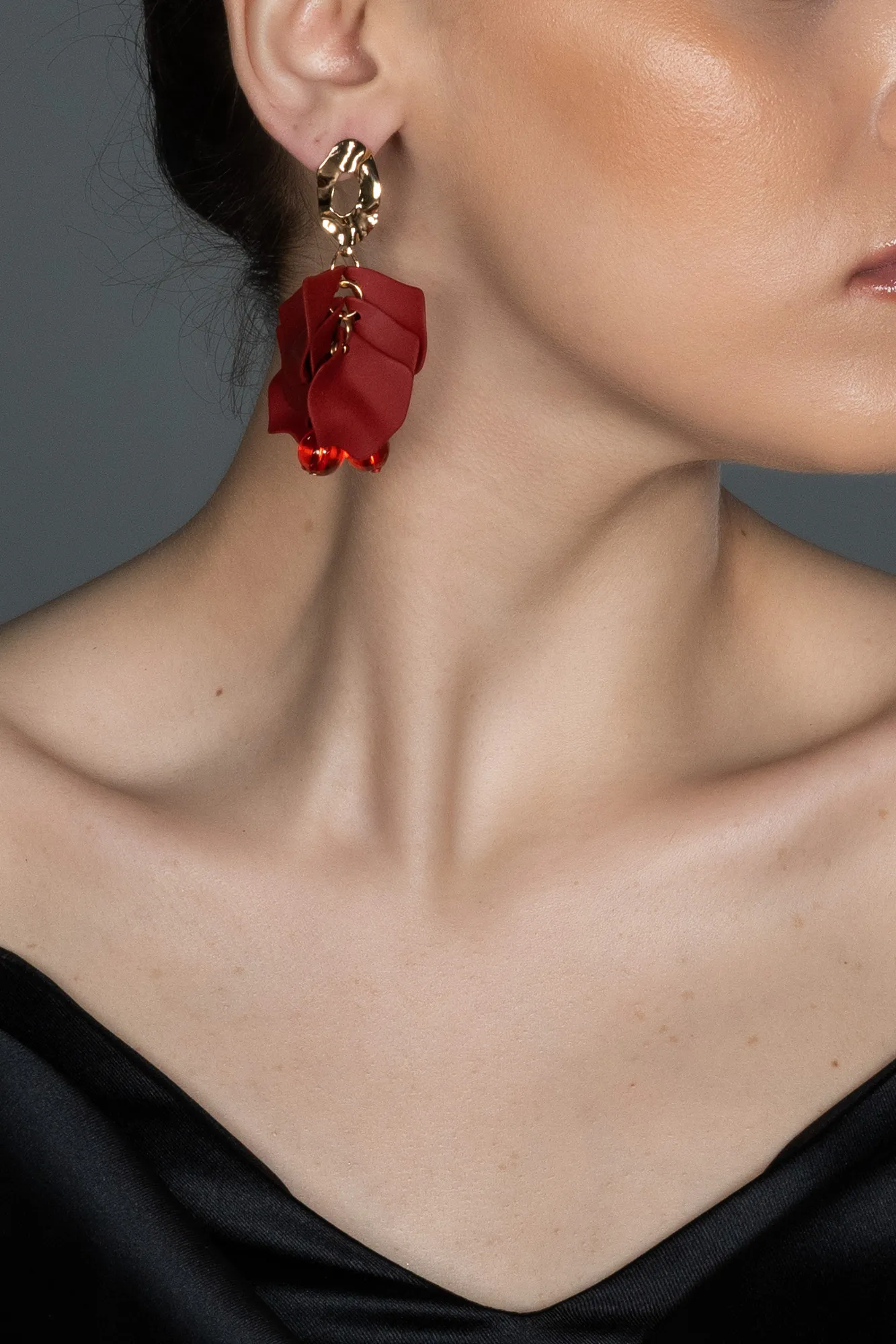 Burgundy-Earring UK572