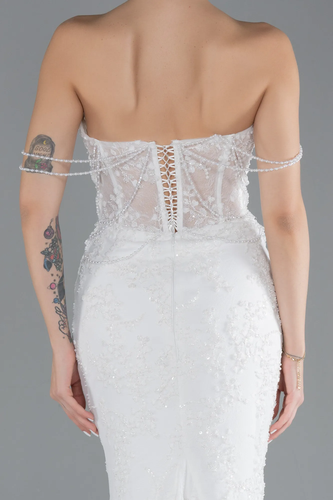 Ecru-Beaded Long Fish Model Wedding Dress ABG035