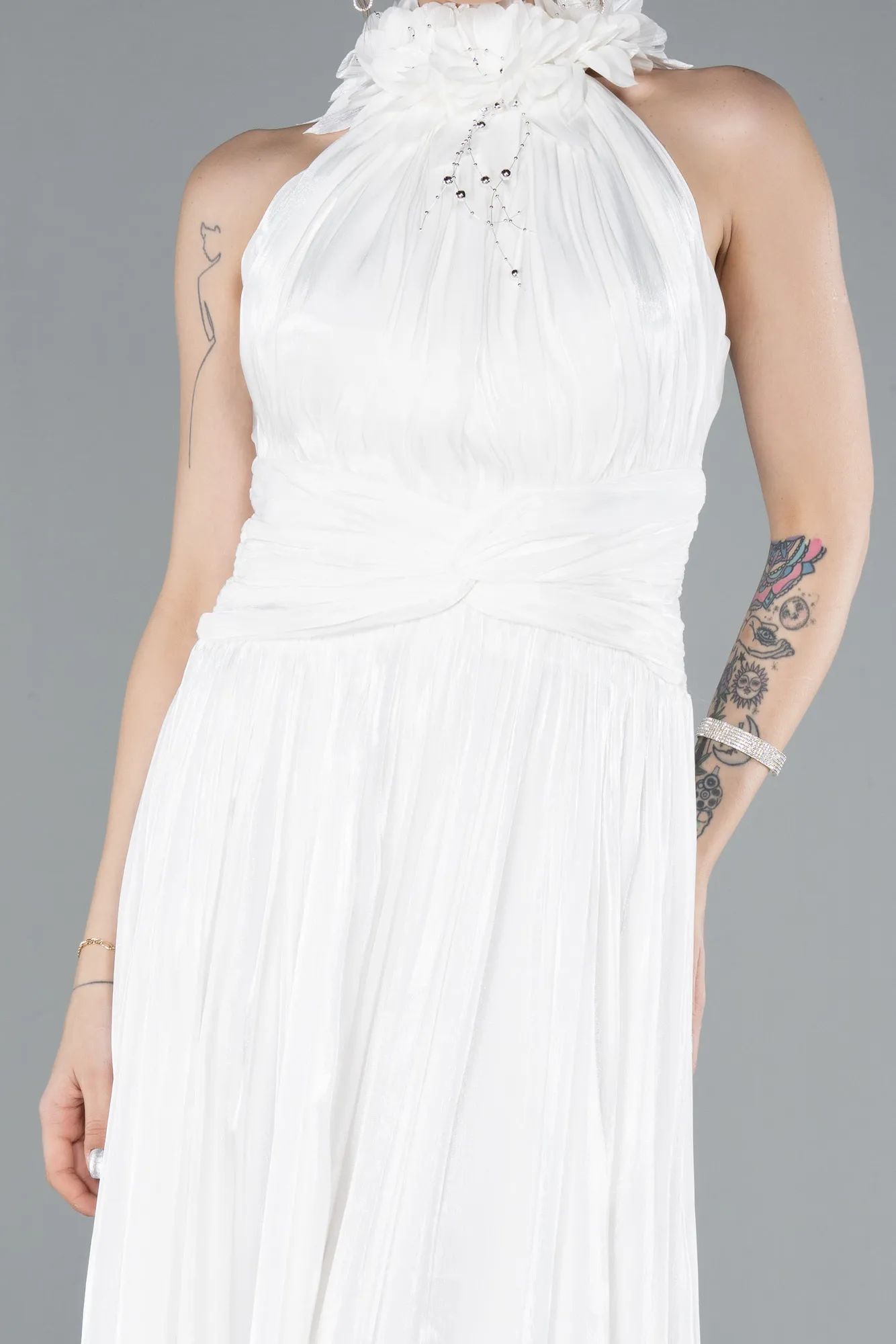 Ecru-Halter Neck Long Chiffon Evening Dress ABU4811