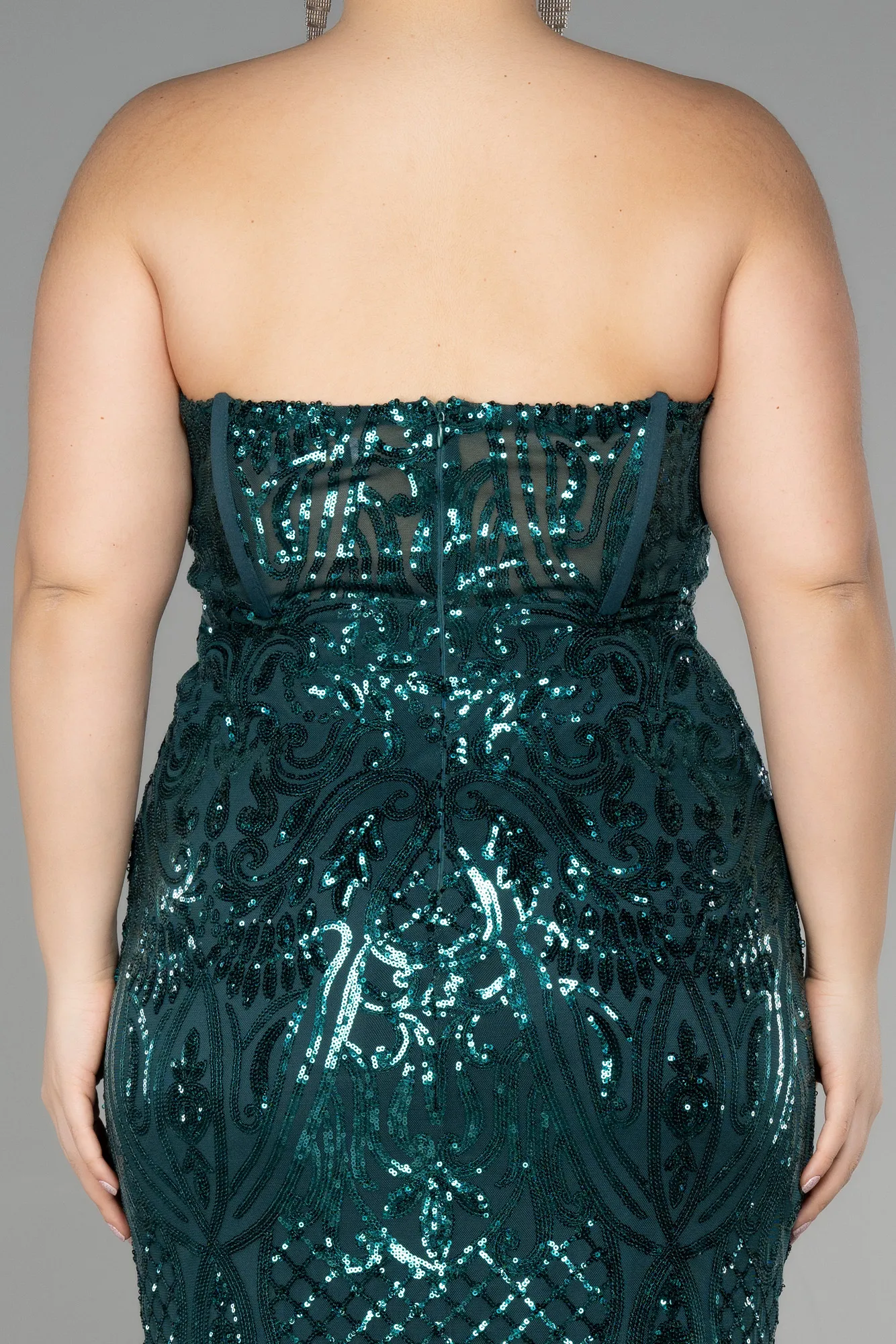 Emerald Green-Long Scaly Plus Size Engagement Dress ABU3552