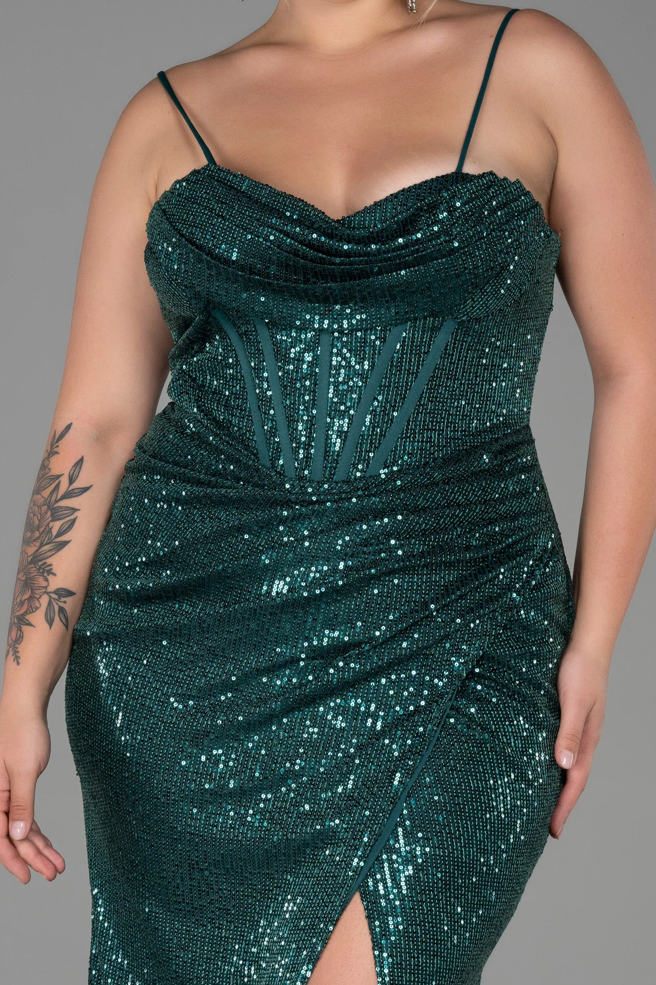 Emerald Green-Long Scaly Plus Size Evening Dress ABU3322