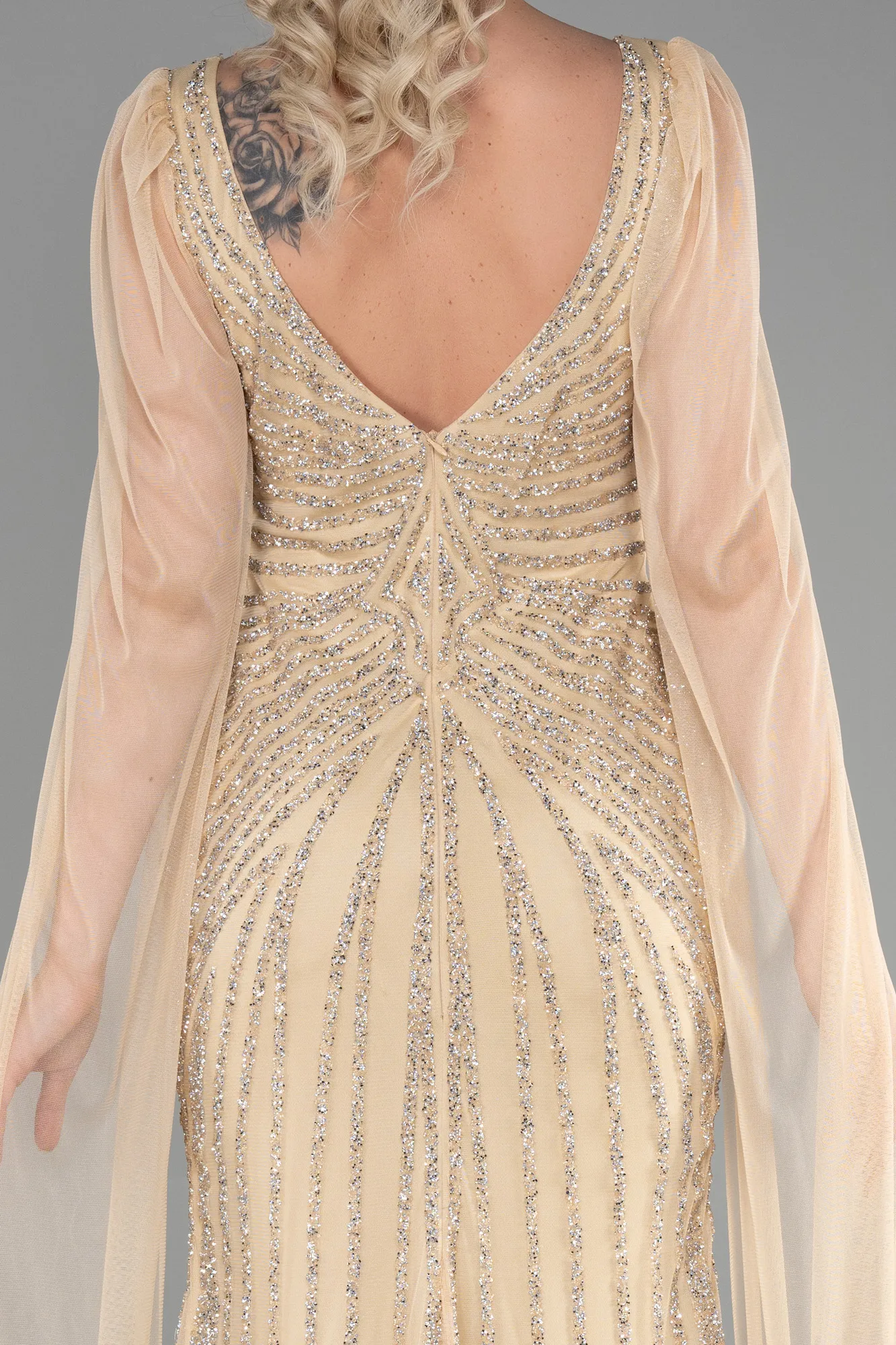 Gold-Long Special Design Engagement ABU3357