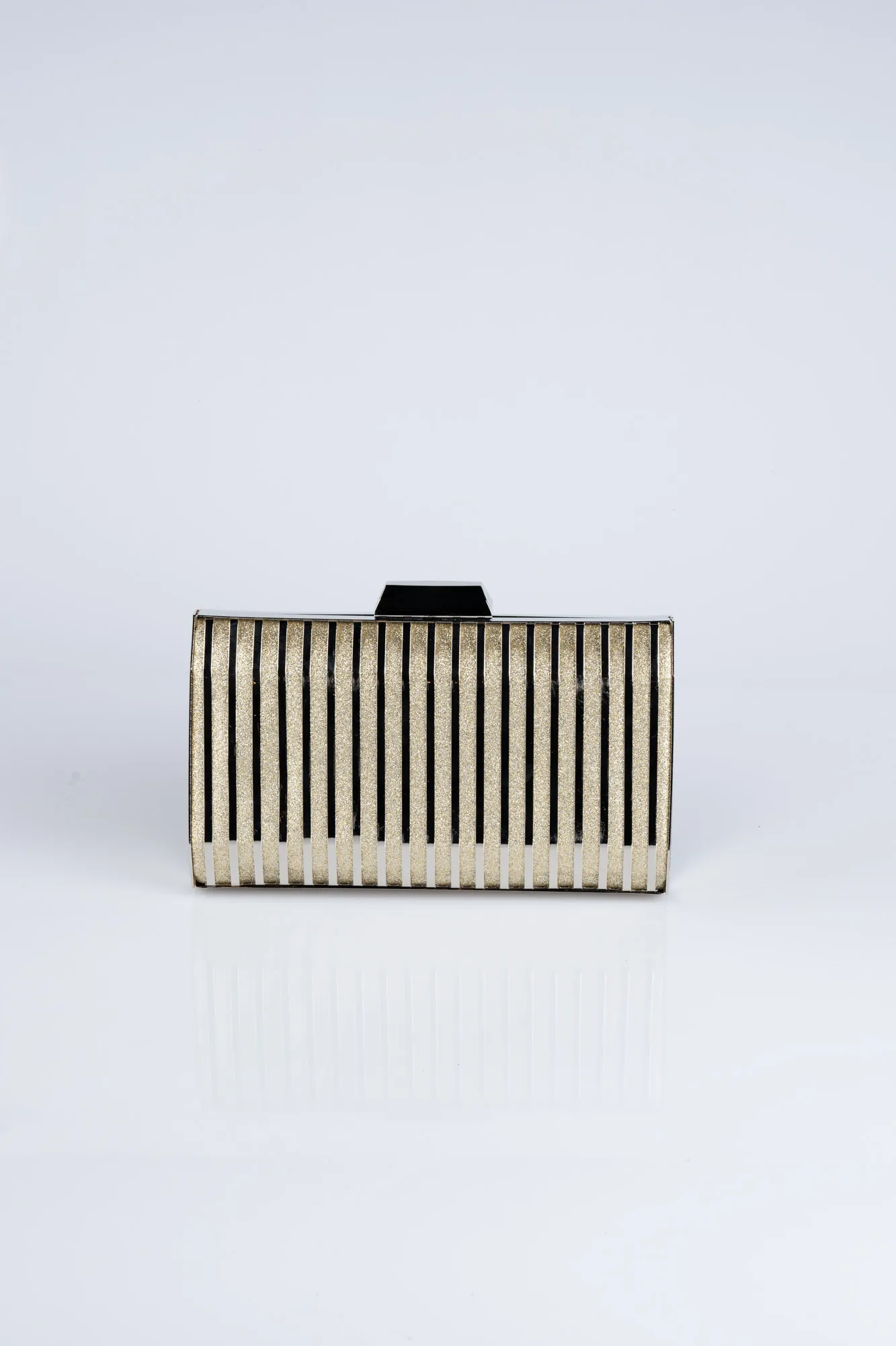 Gold-Metal Box Bag V645