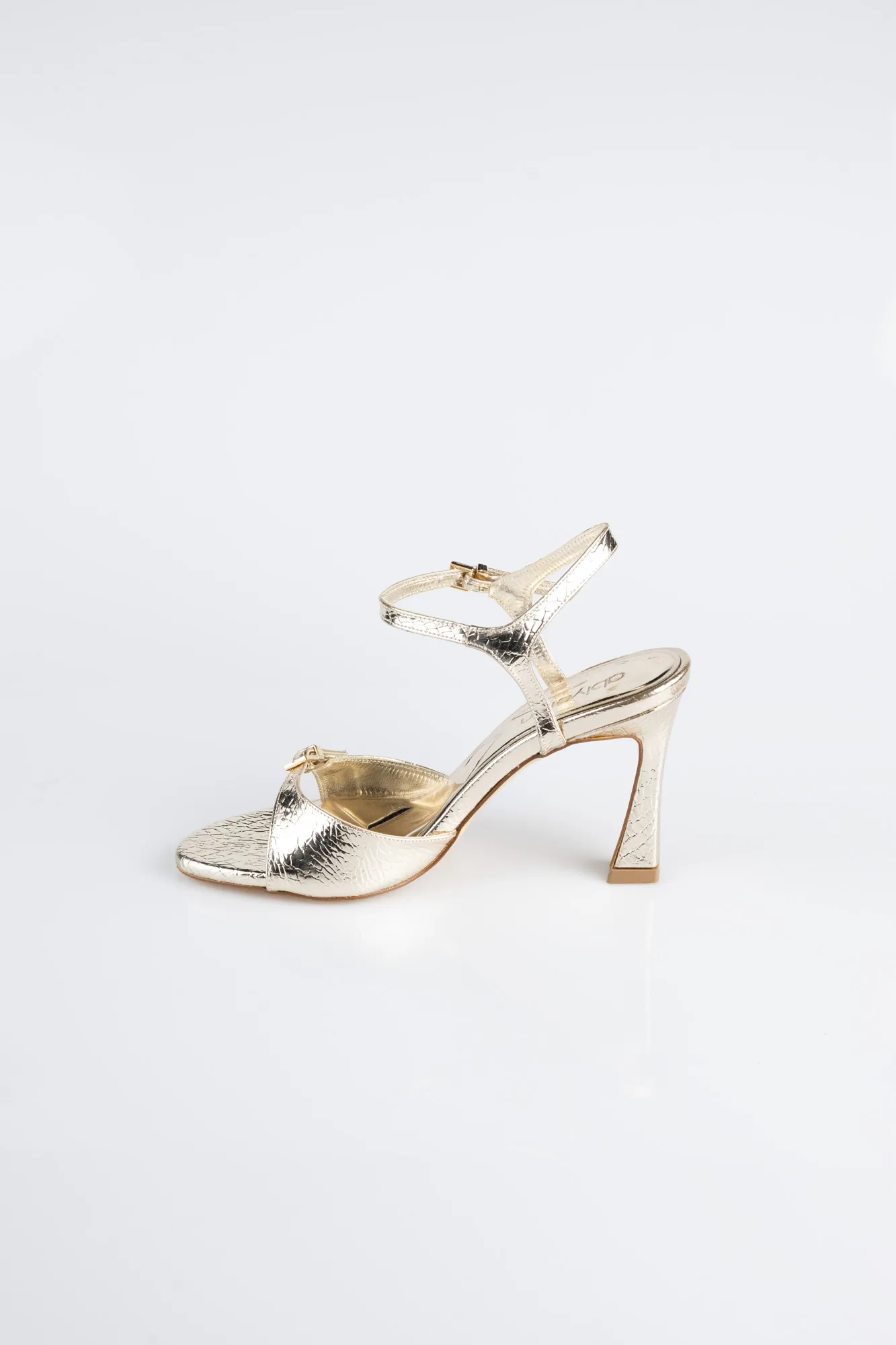 Gold-Patent Leather Evening Shoe AB1141
