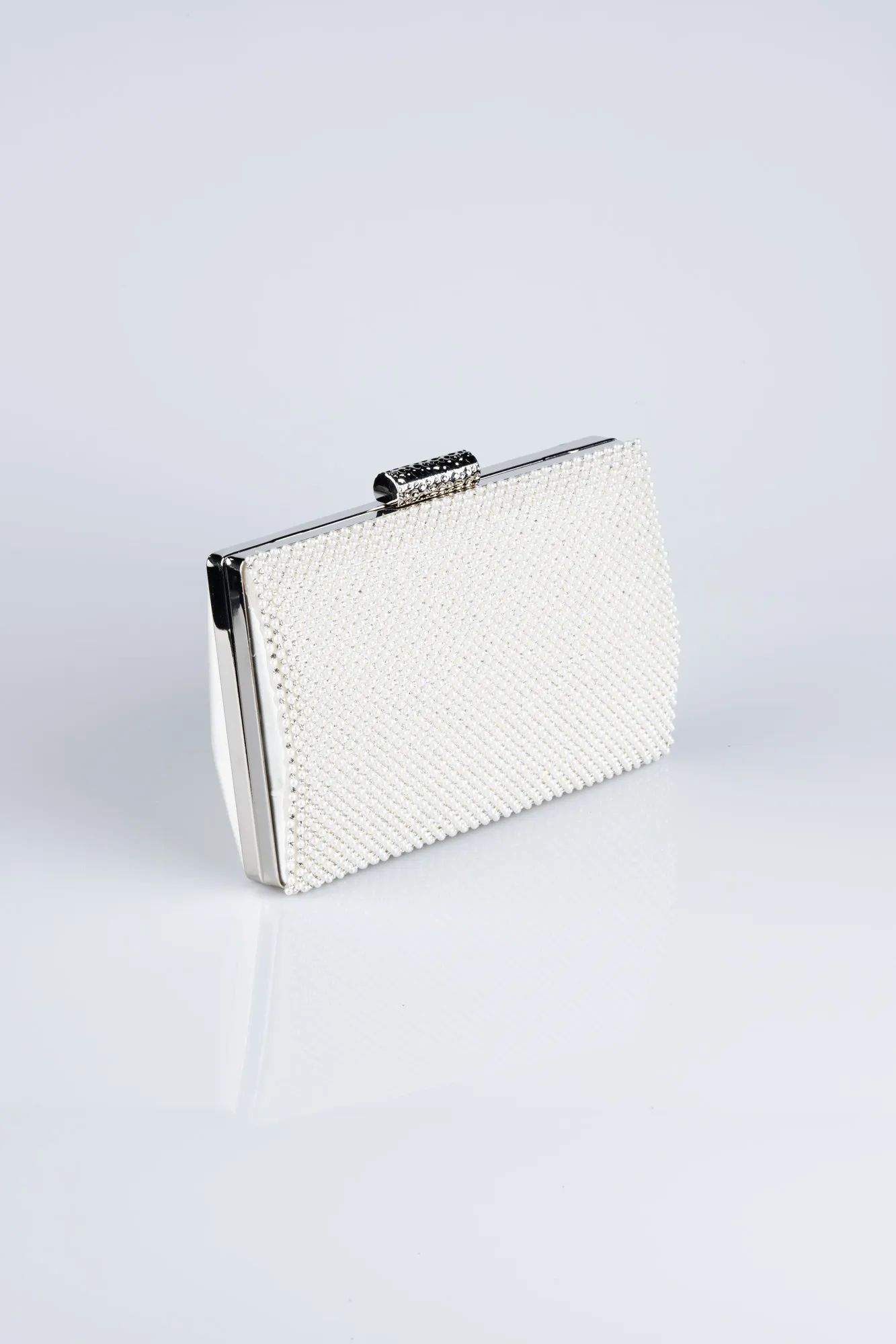 Pearl-Satin Box Bag V366