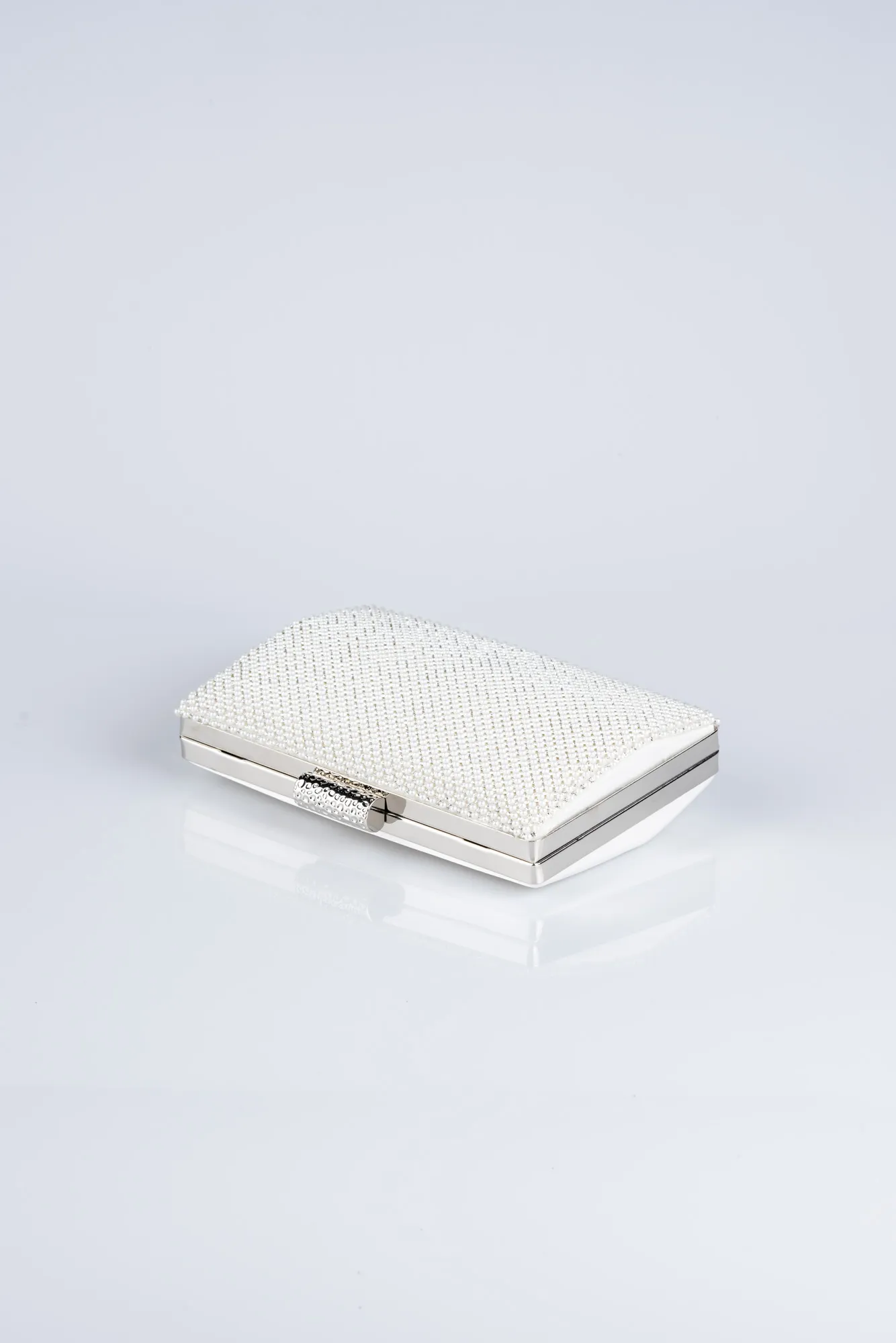 Pearl-Satin Box Bag V366