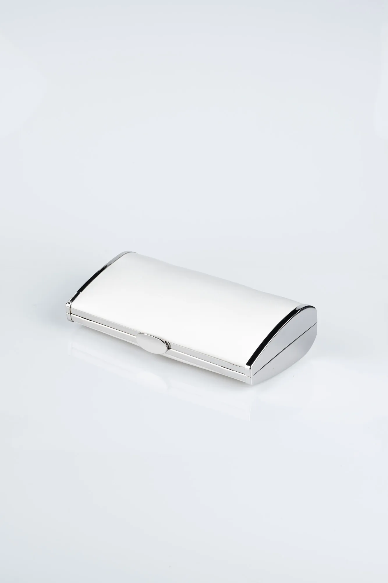 Pearl-Satin Night Bag V700