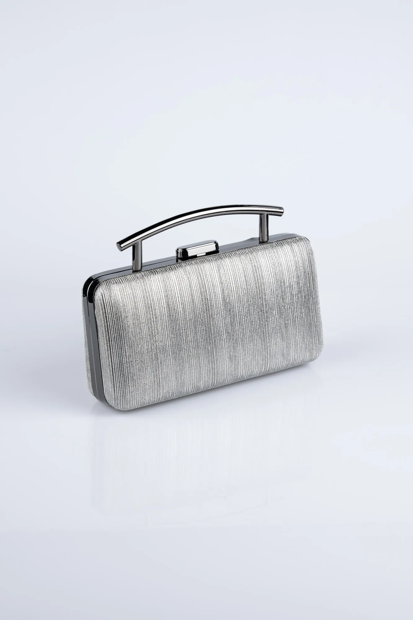 Platinum-Laser Cut Box Bag V756