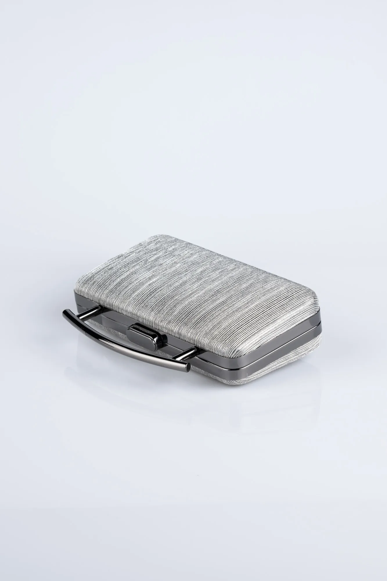 Platinum-Laser Cut Box Bag V756