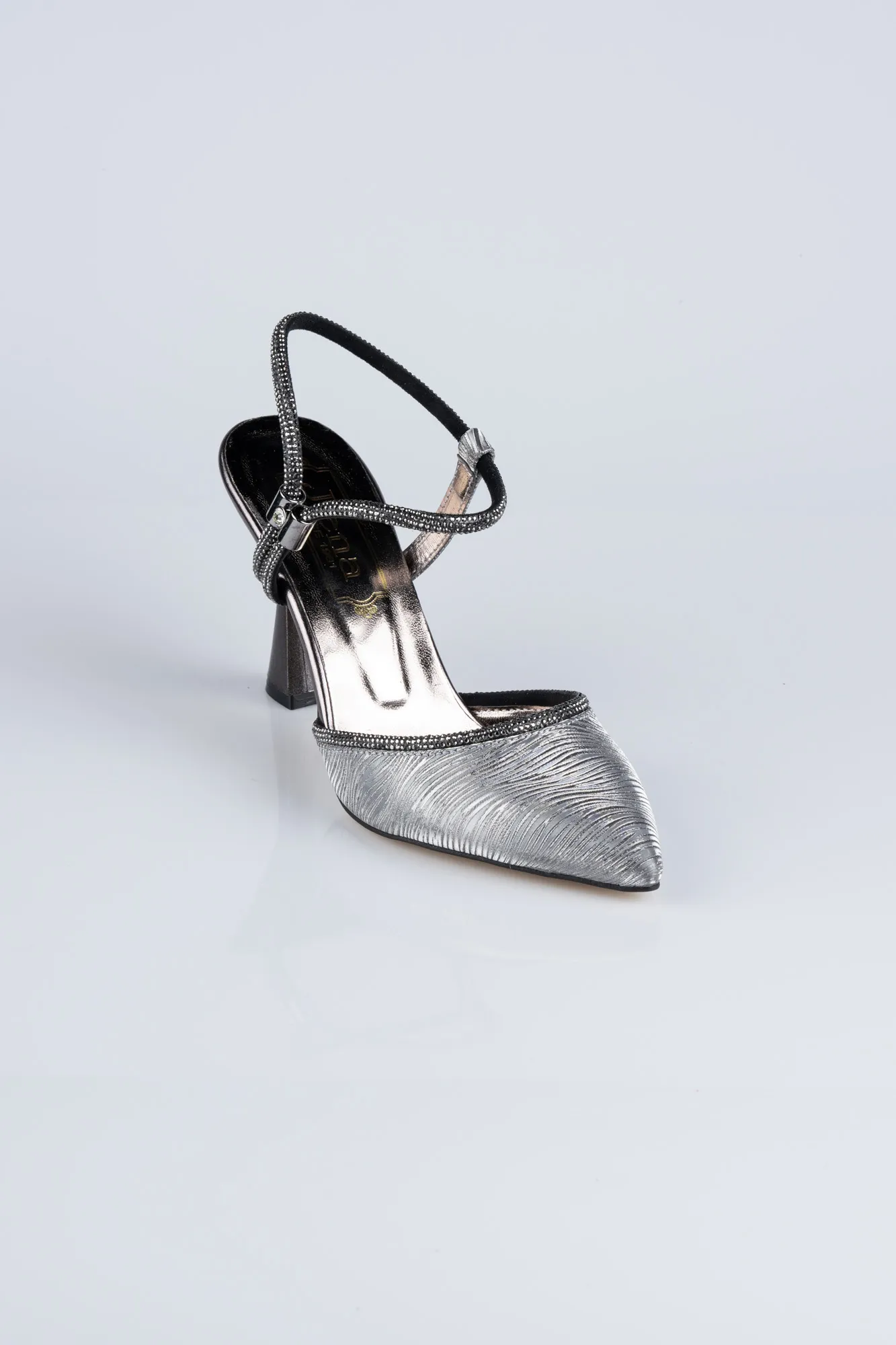 Platinum-Laser Cut Stiletto MJ5150