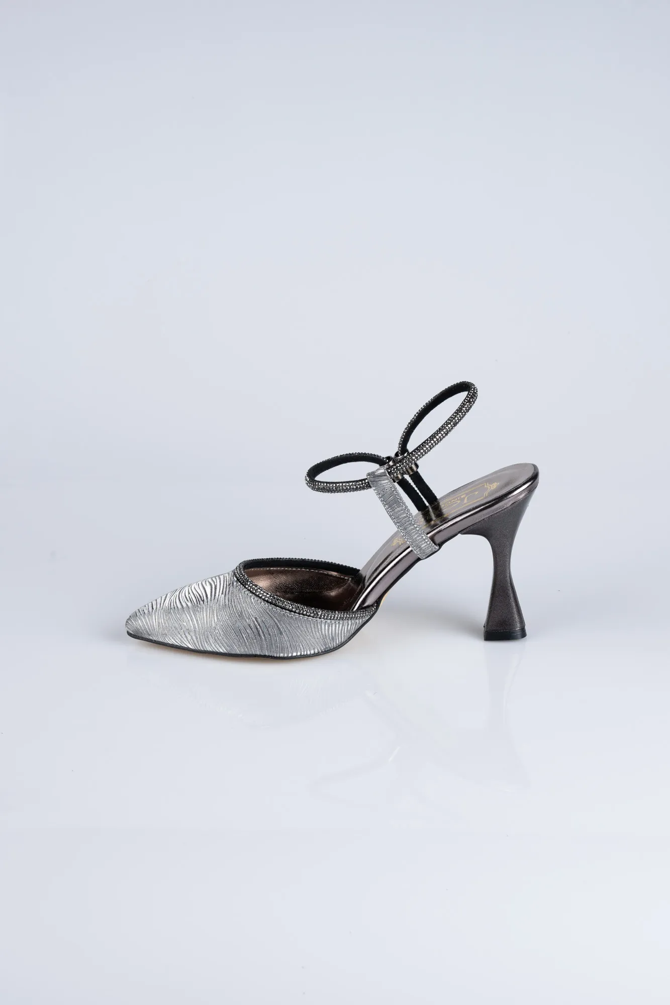 Platinum-Laser Cut Stiletto MJ5150