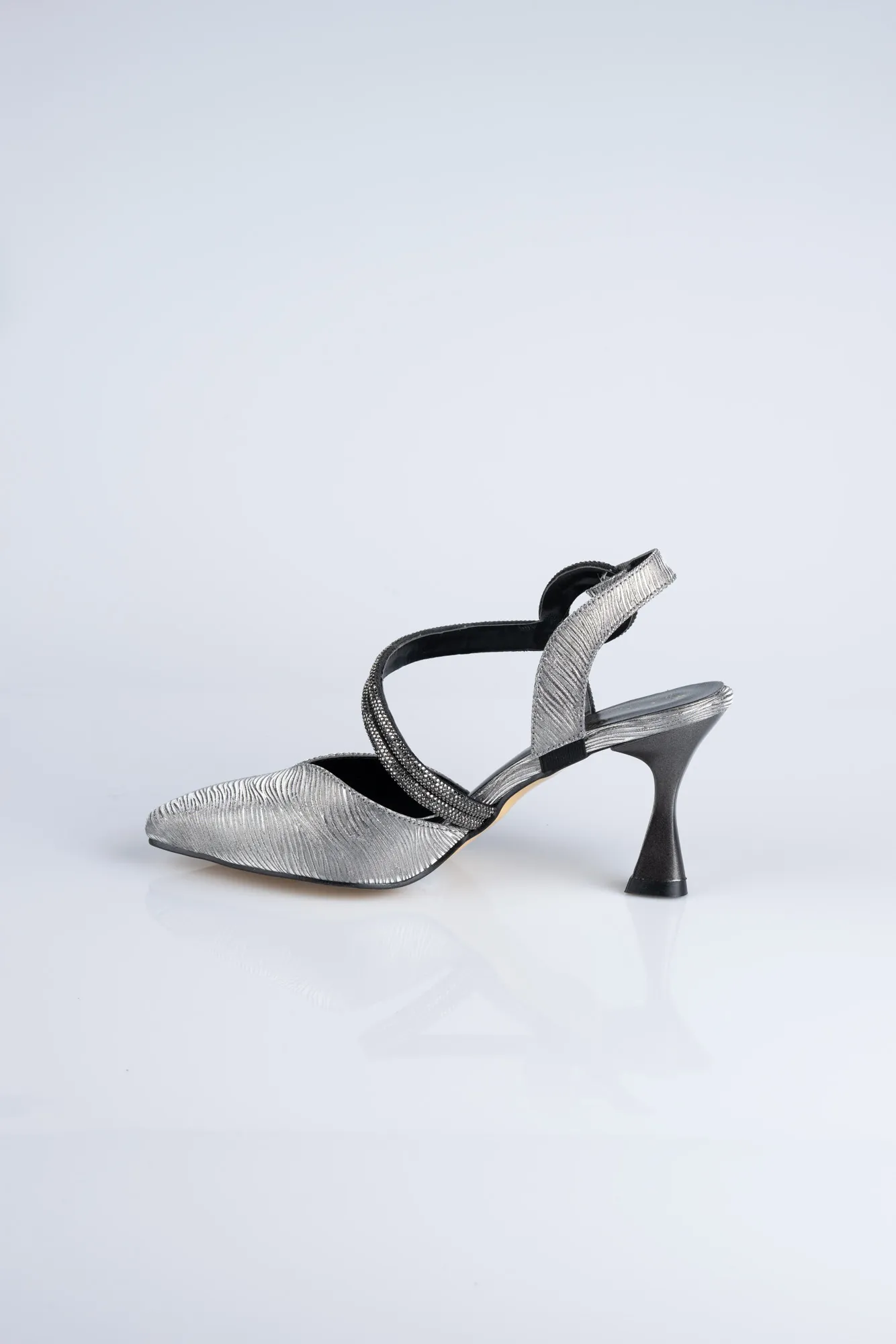 Platinum-Laser Cut Stiletto MJL8009
