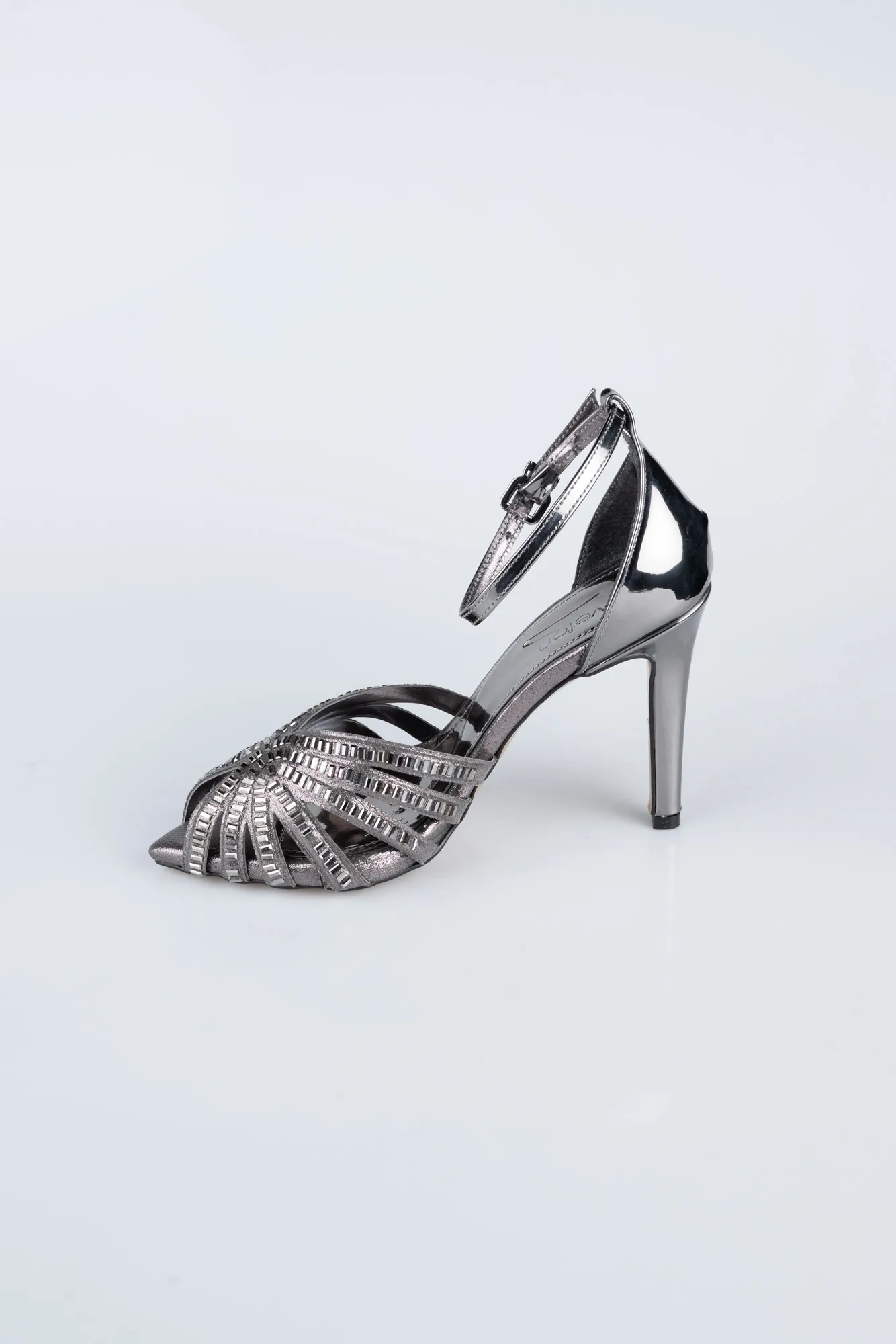 Platinum-Plaster Fabric Evening Shoe AB1132