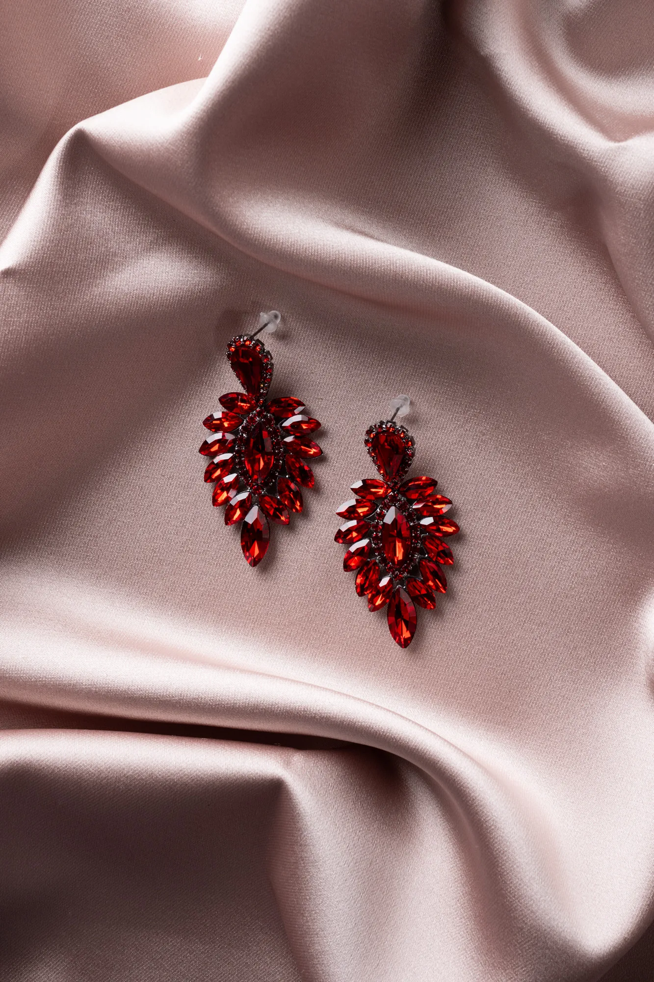 Red-Earring DY370