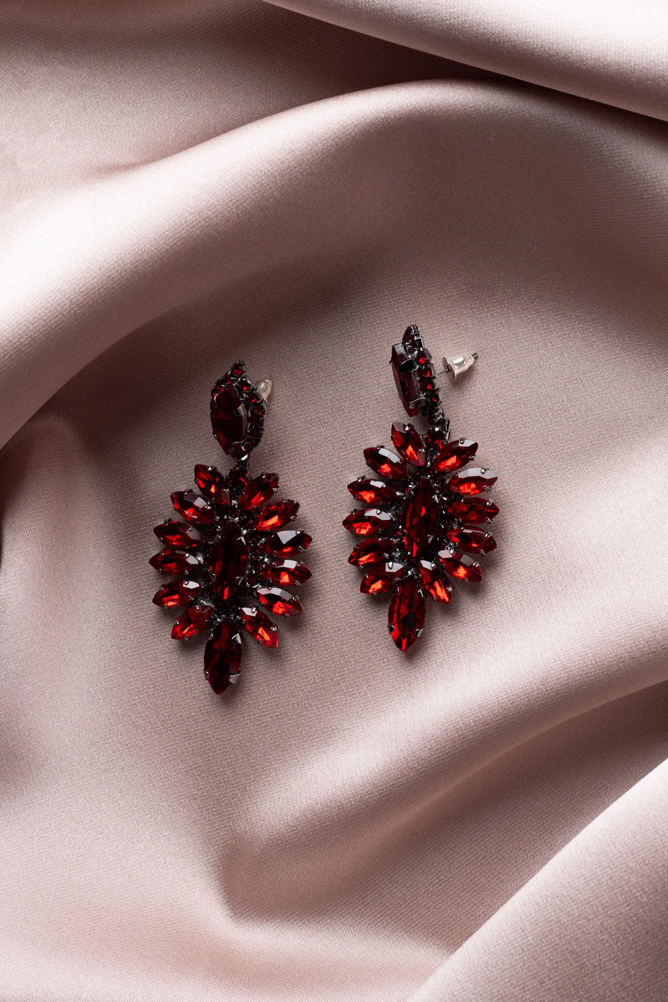 Red-Earring UK528