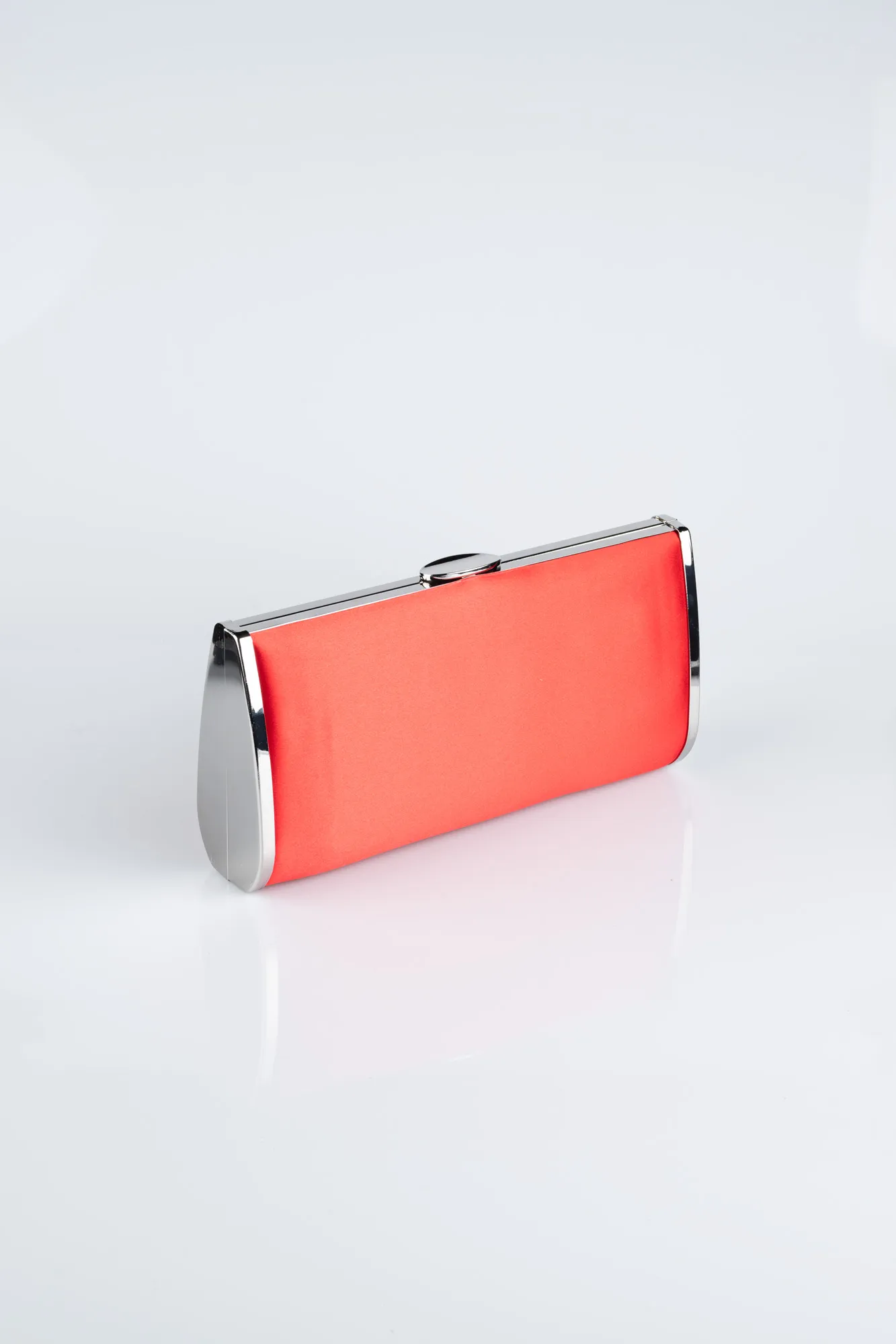 Red-Satin Night Bag V700