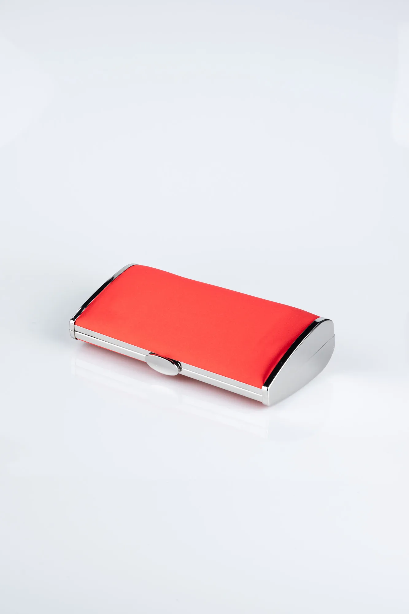 Red-Satin Night Bag V700