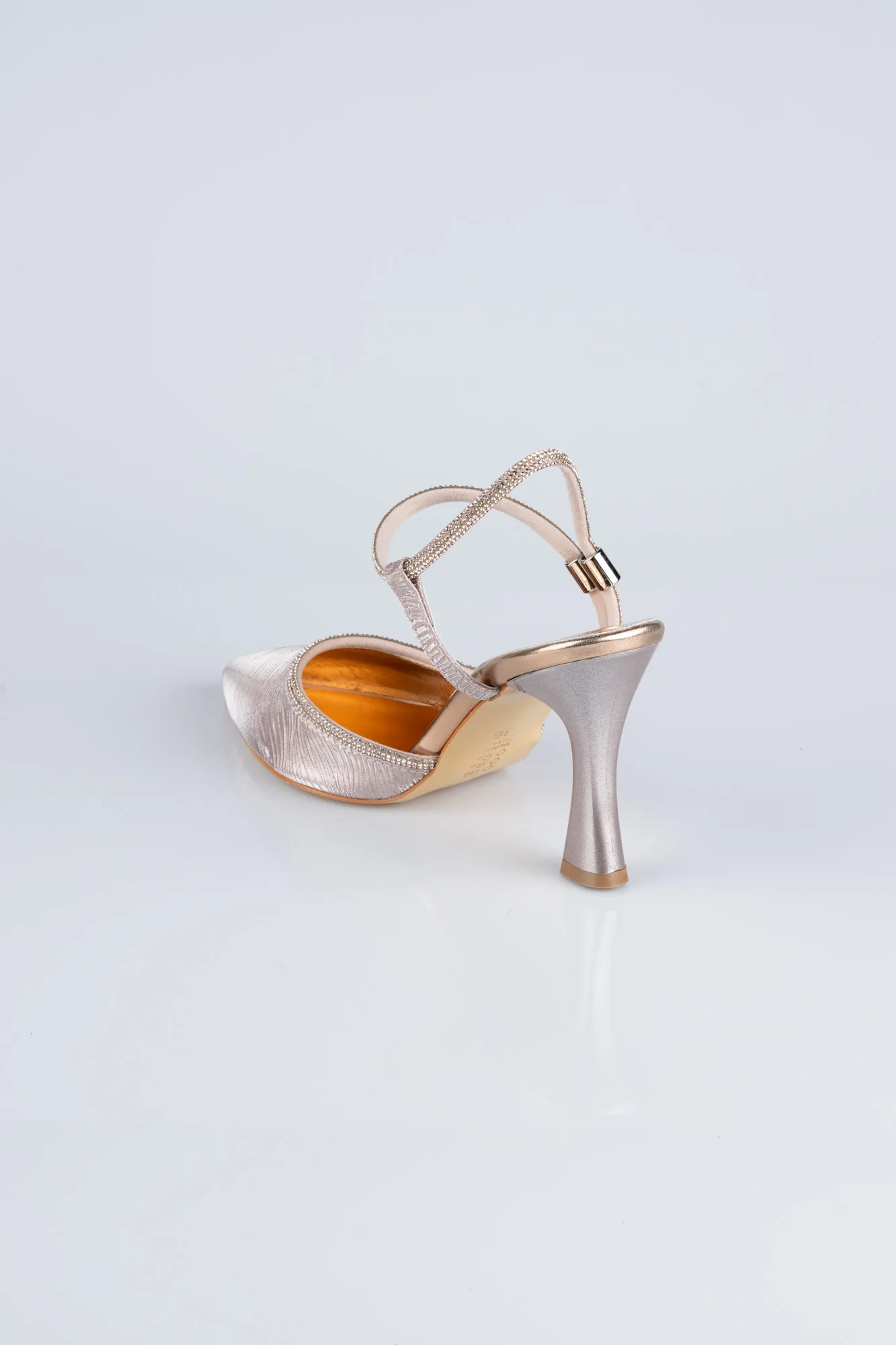 Rose-Laser Cut Stiletto MJ5150