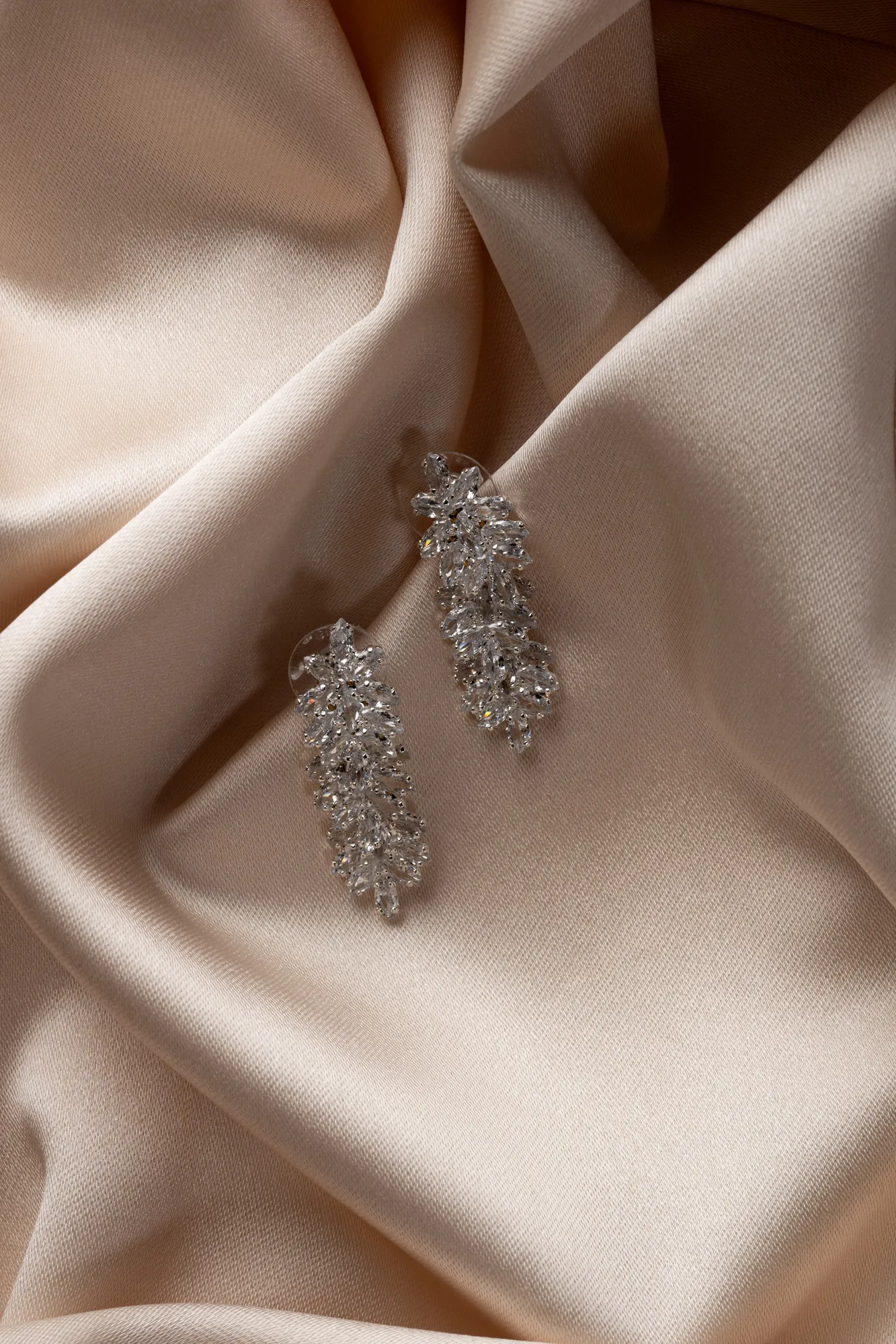 Silver-Earring HP649