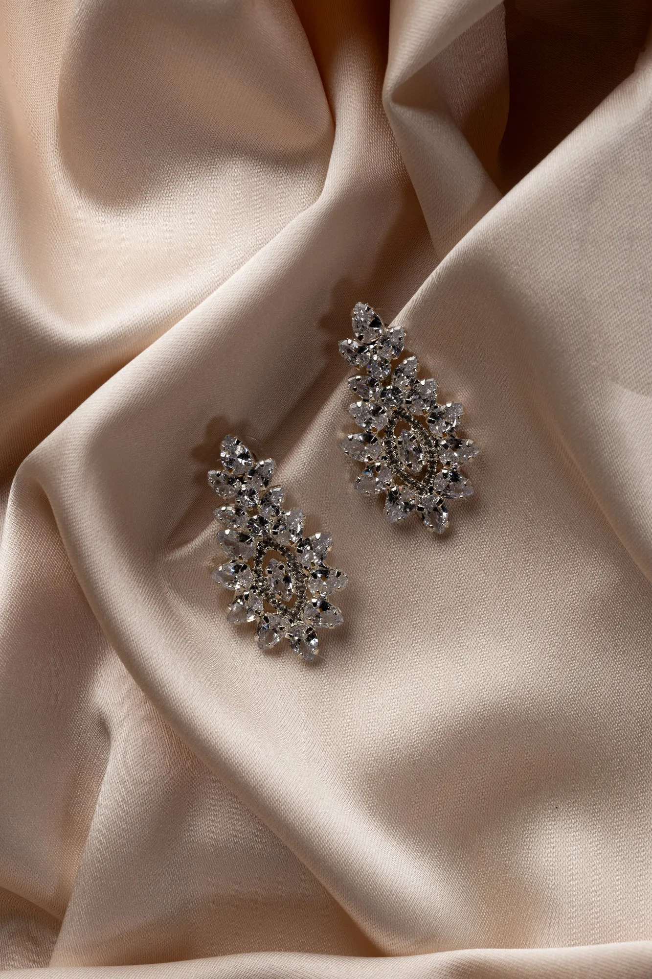 Silver-Earring HP651