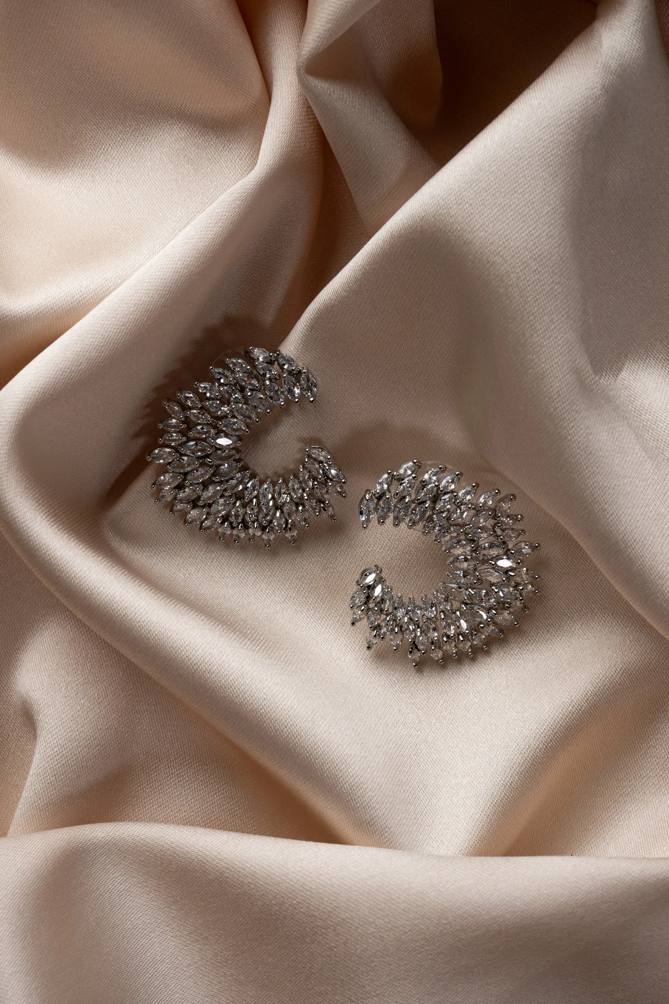 Silver-Earring HP652