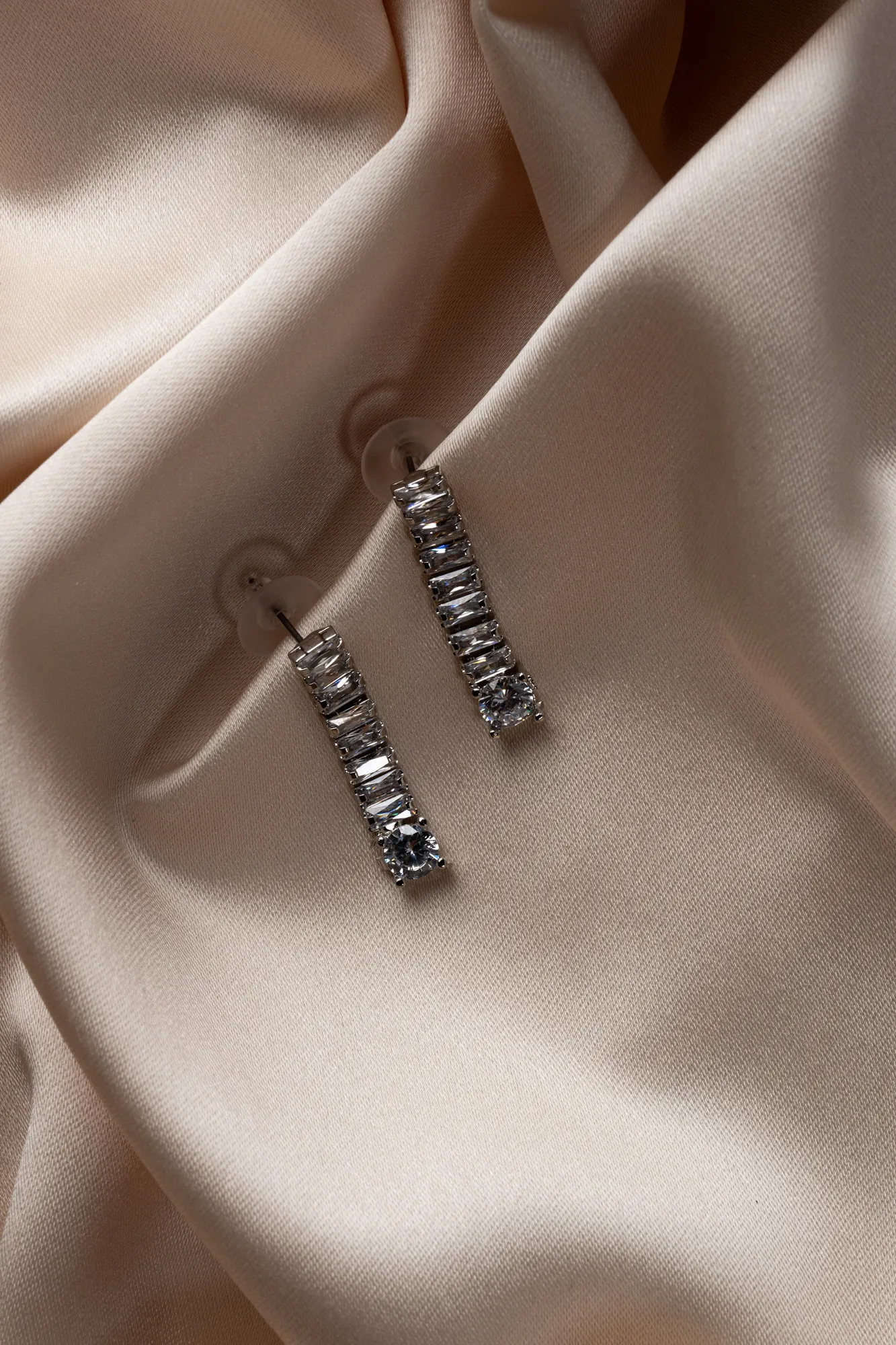 Silver-Earring PT699