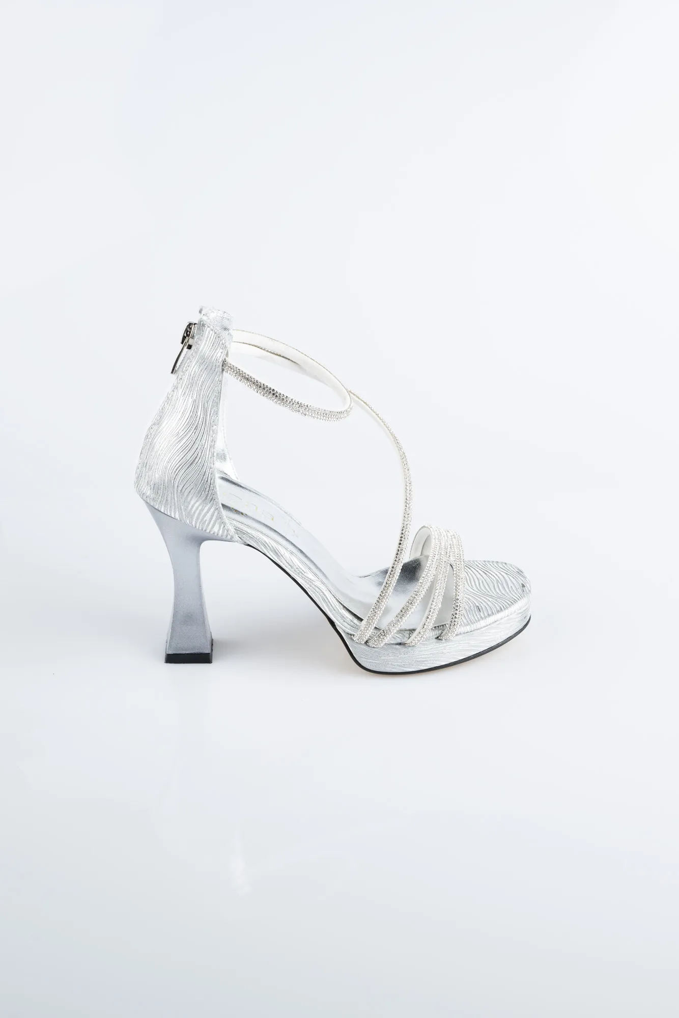 Silver-Laser Cut Evening Shoe MJ5154