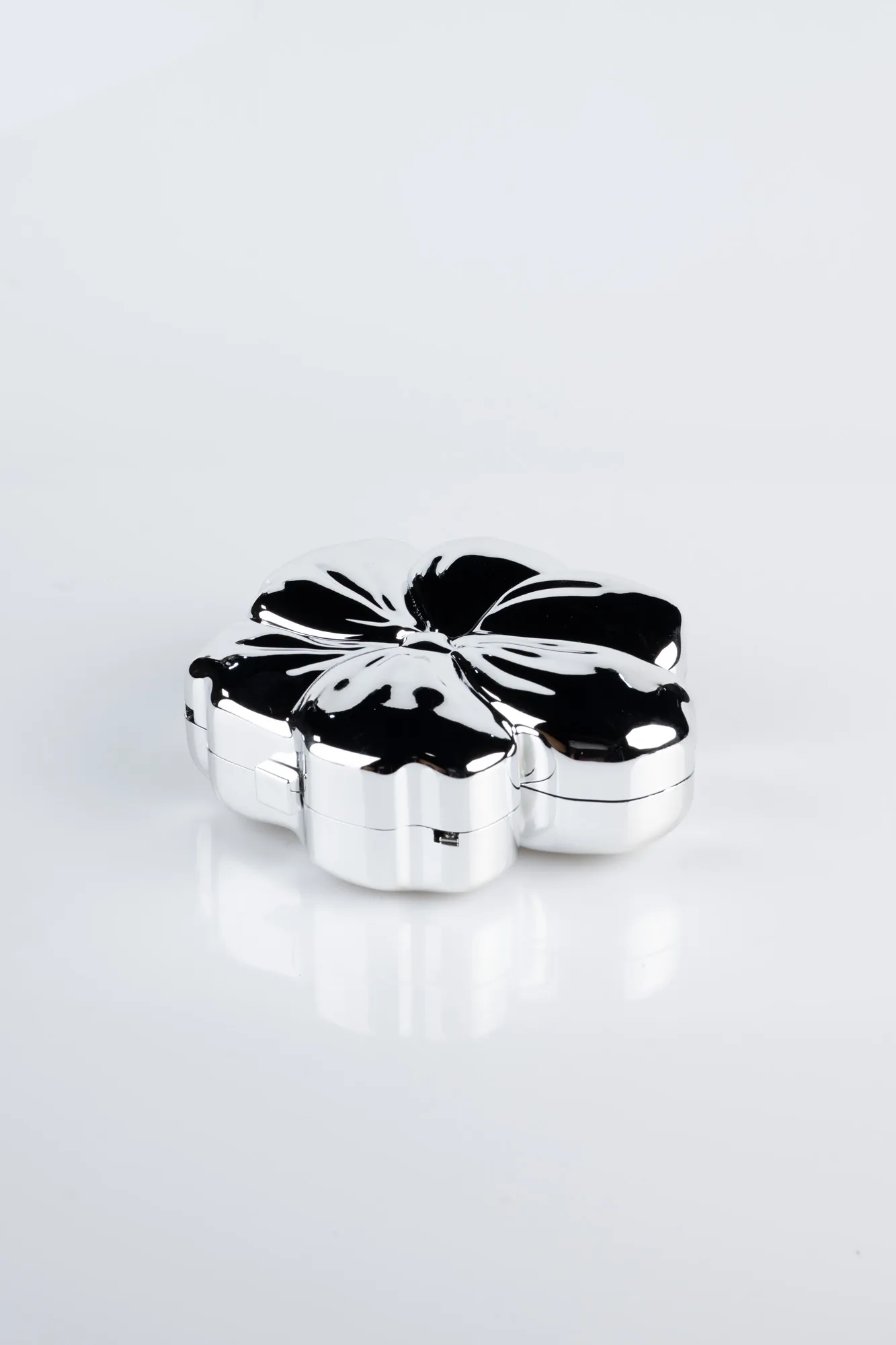 Silver-Metal Night Bag SH852