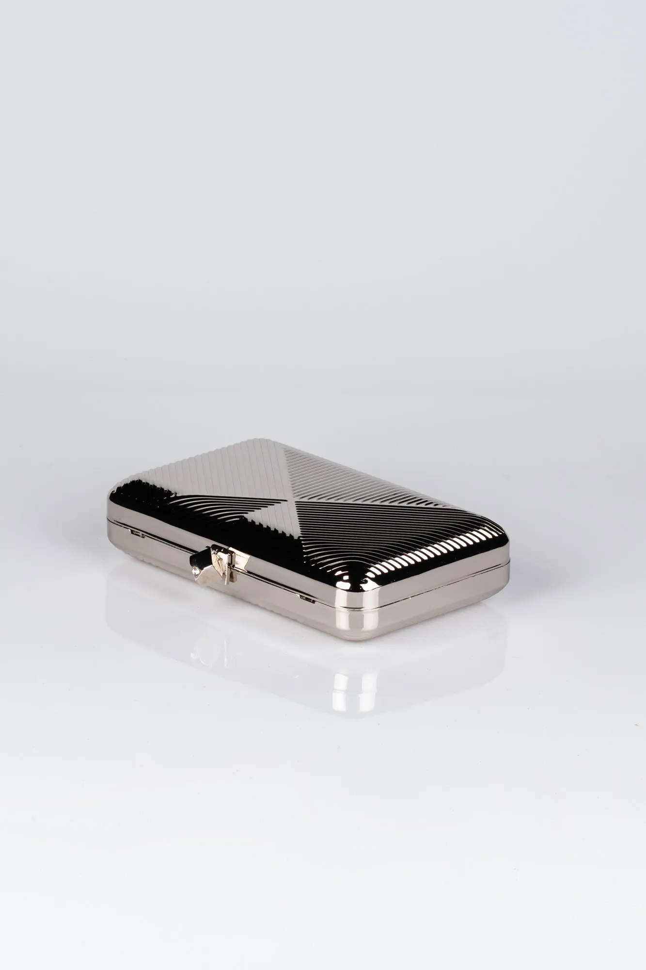 Silver-Metal Night Bag V674