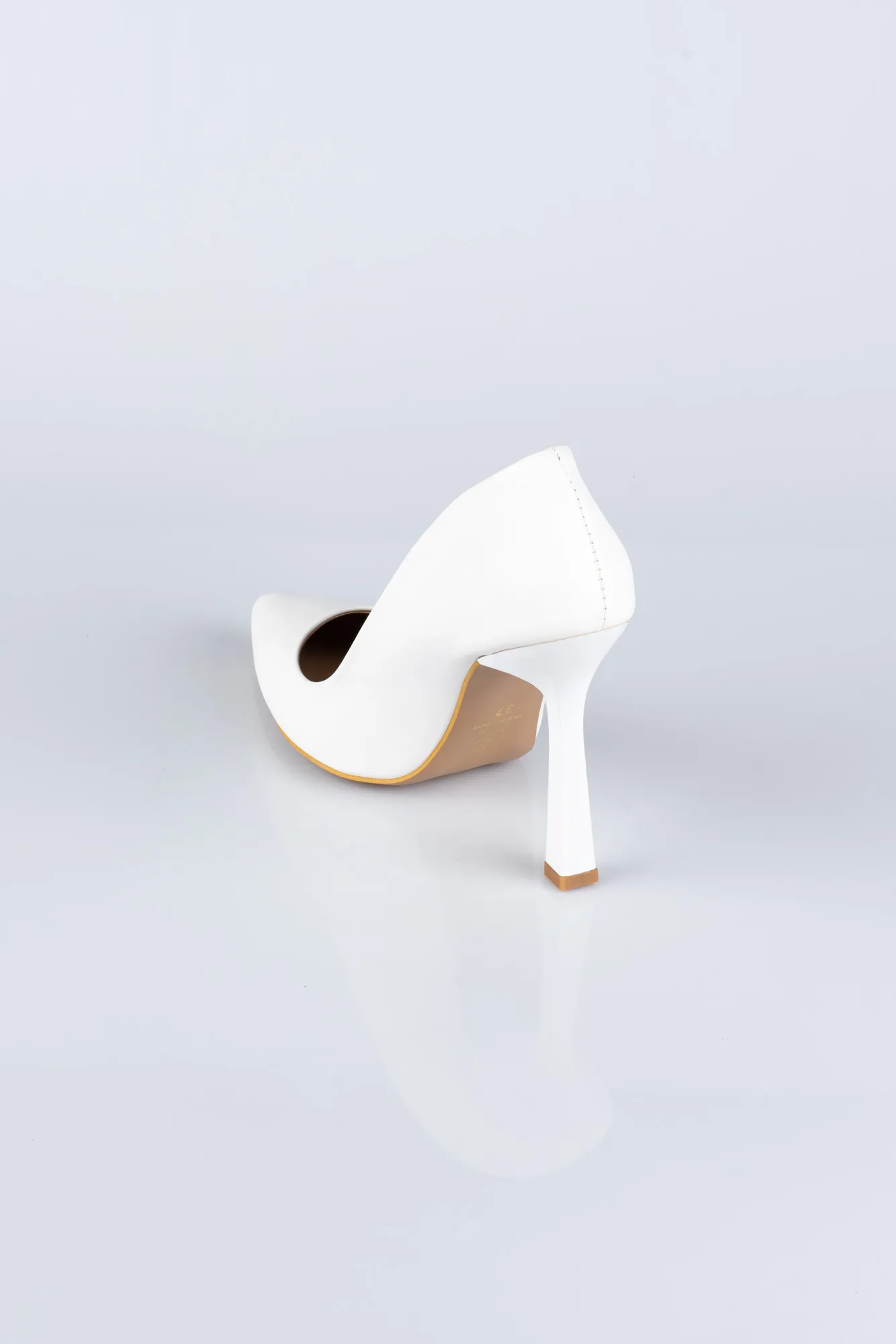 White-Leather Stiletto ABD1100