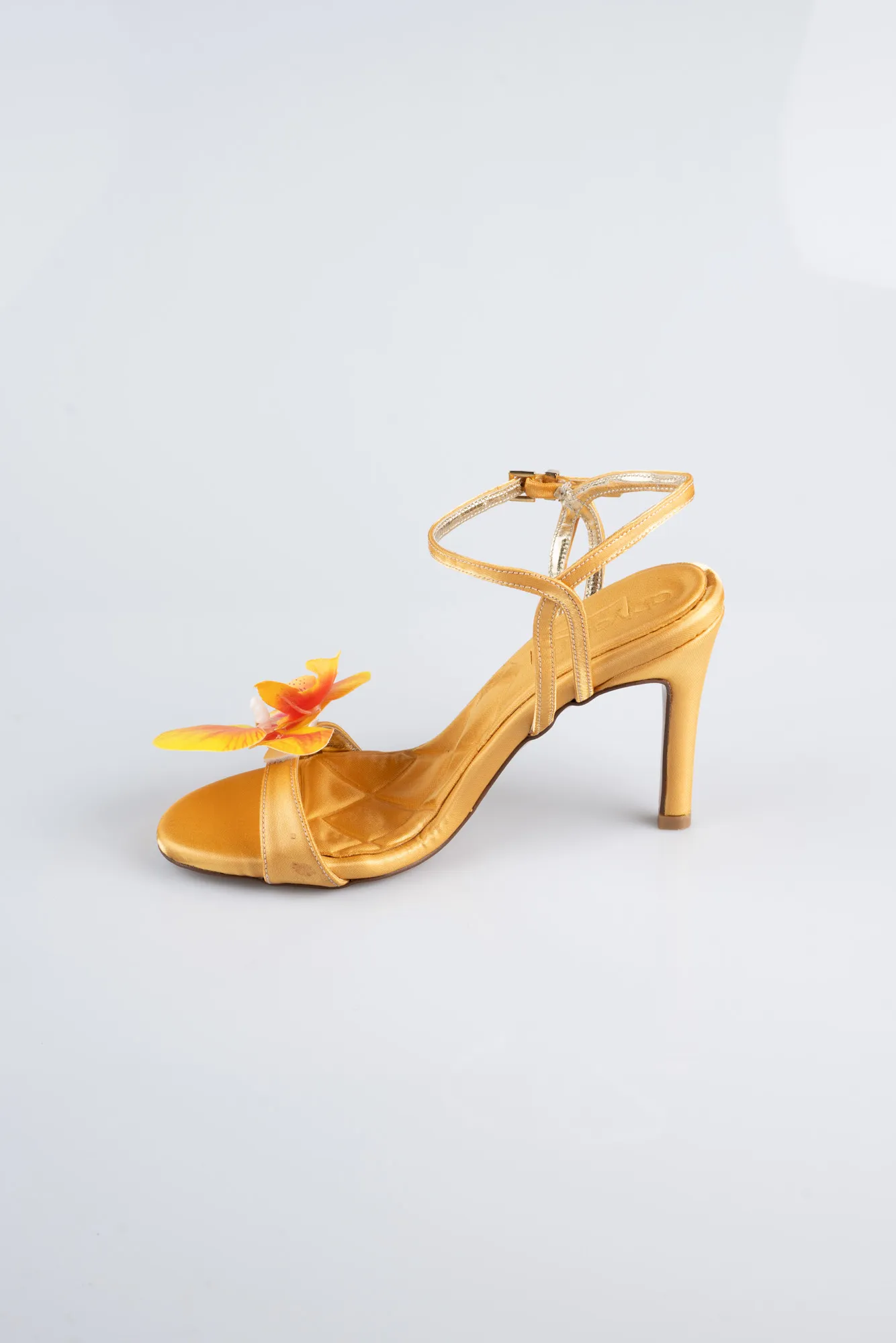 Yellow-Satin Evening Shoe AB1151