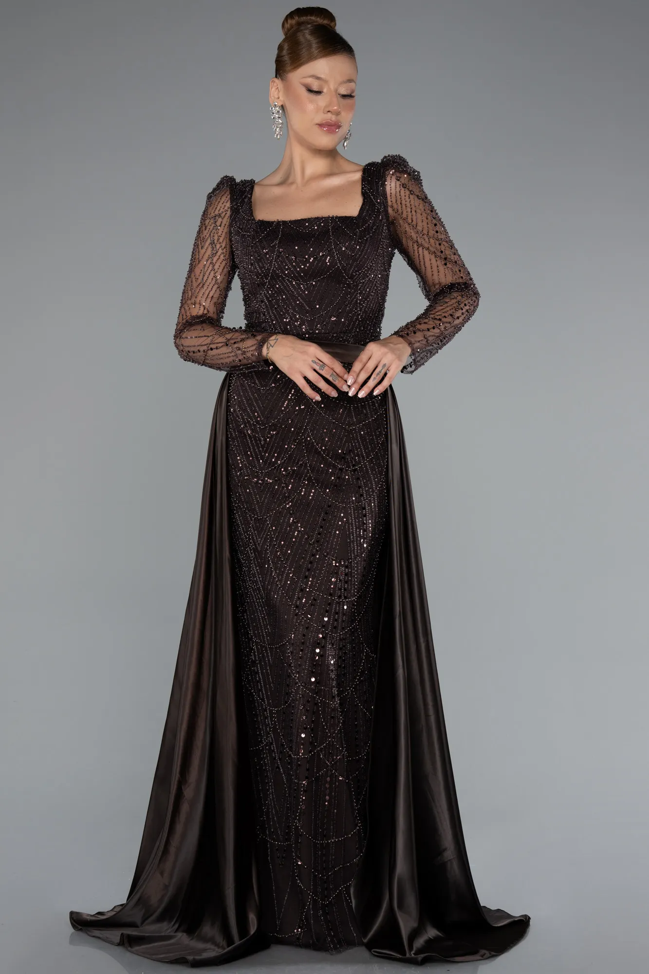 koyu-kahve-Long Sleeve Stone Embellished Satin Train Evening Dress ABU4603
